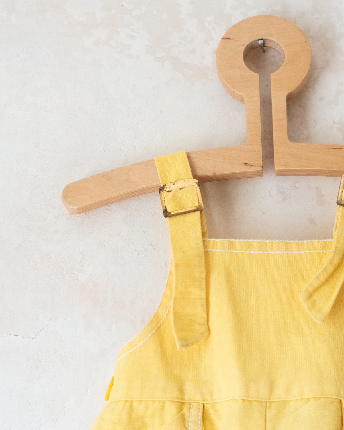 Yellow romper with Guards and drums embroidery | 12-18 months