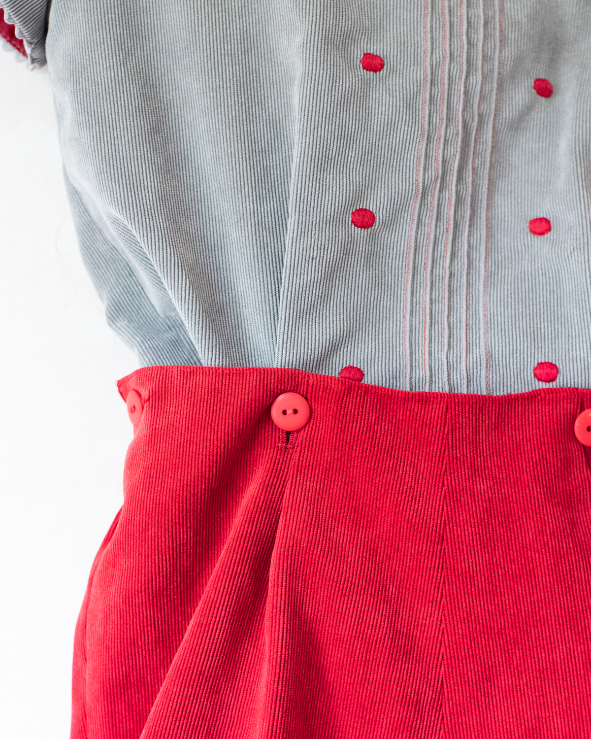 Short corduroy suit in gray and red from Italy | 4-5 years