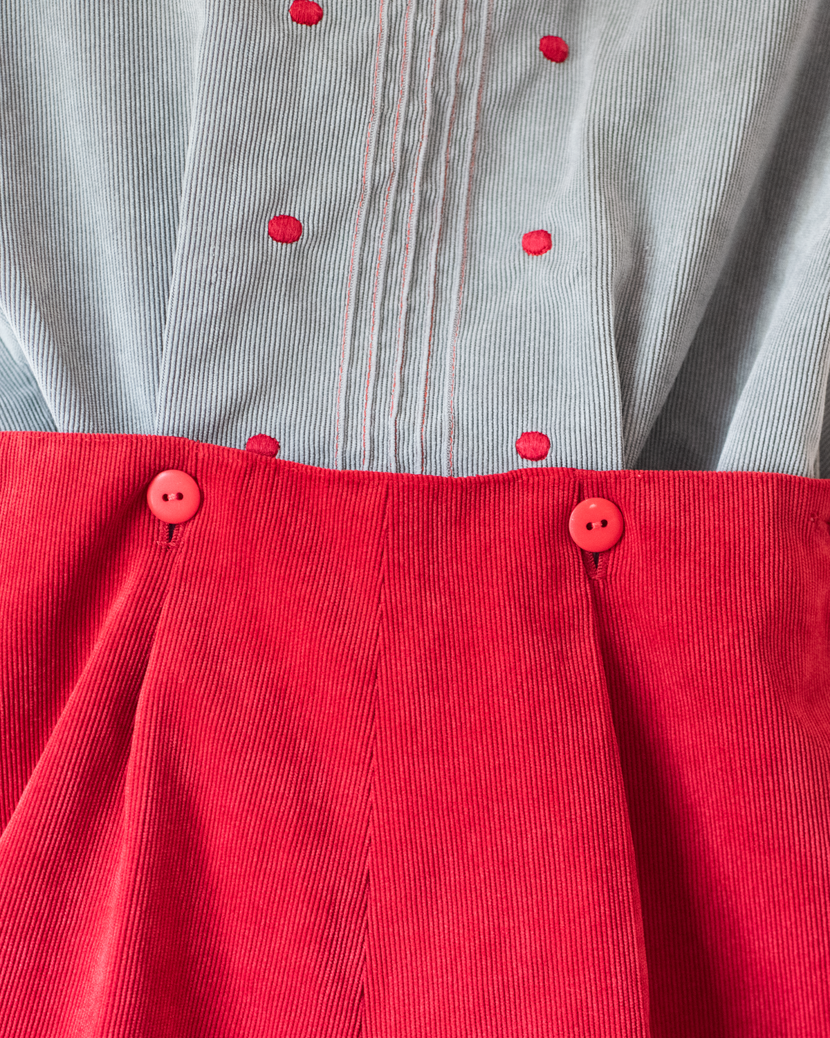 Short corduroy suit in gray and red from Italy | 4-5 years