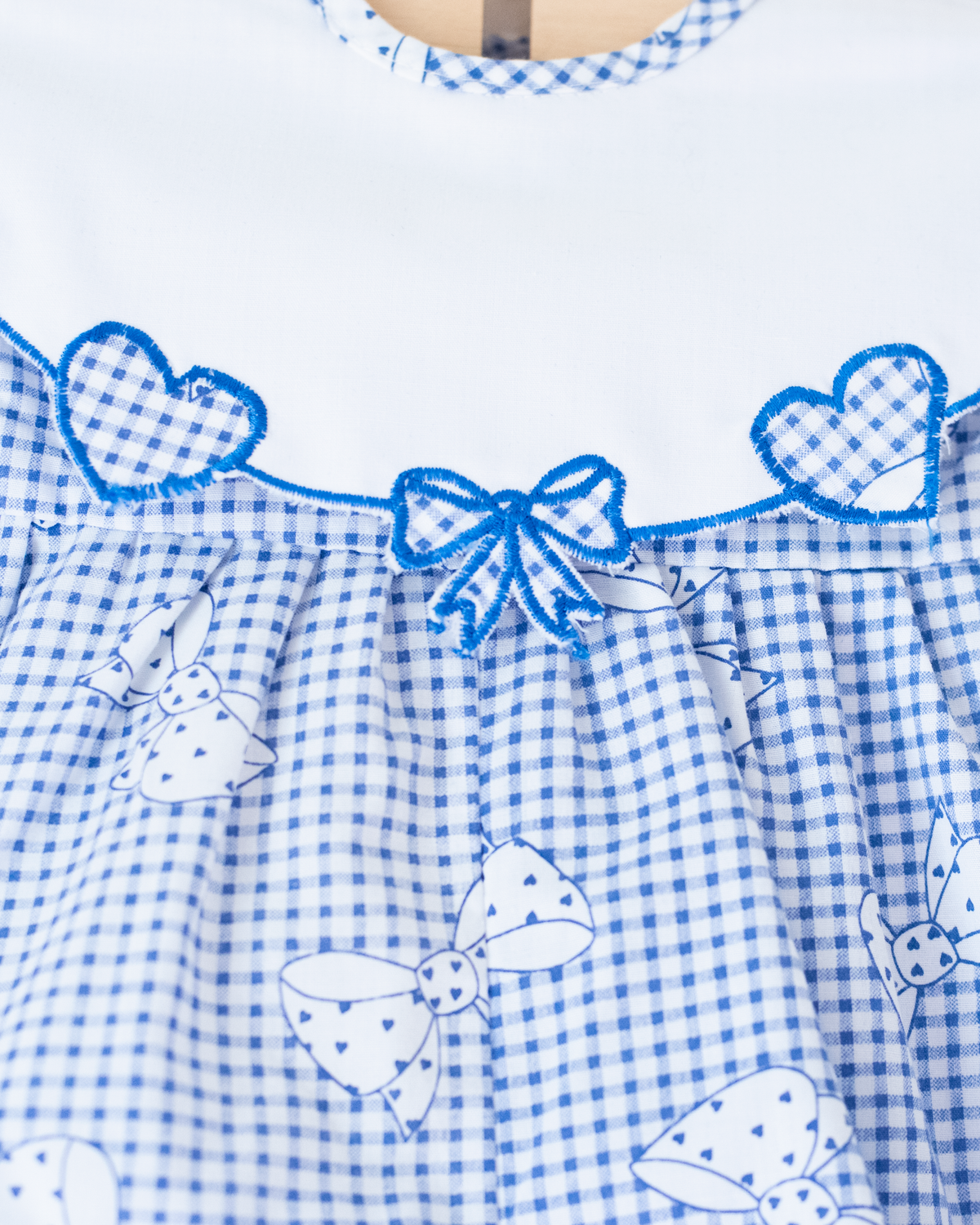 Overalls with plaid, bow ties and embroidered collar | 9-12 months