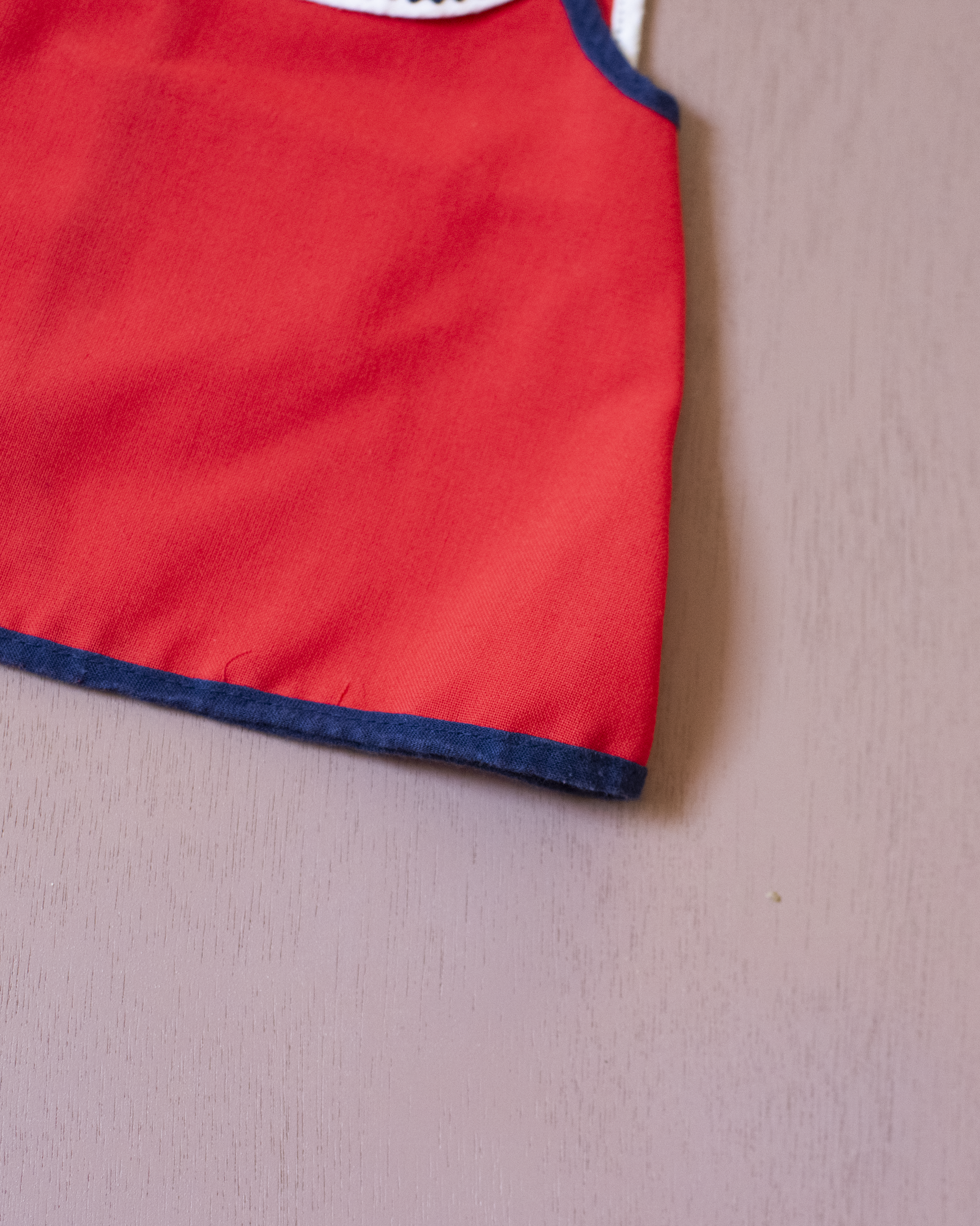 גופיה צרפתית מהסבנטיז עם סירת מפרש | 3-6 חודשים