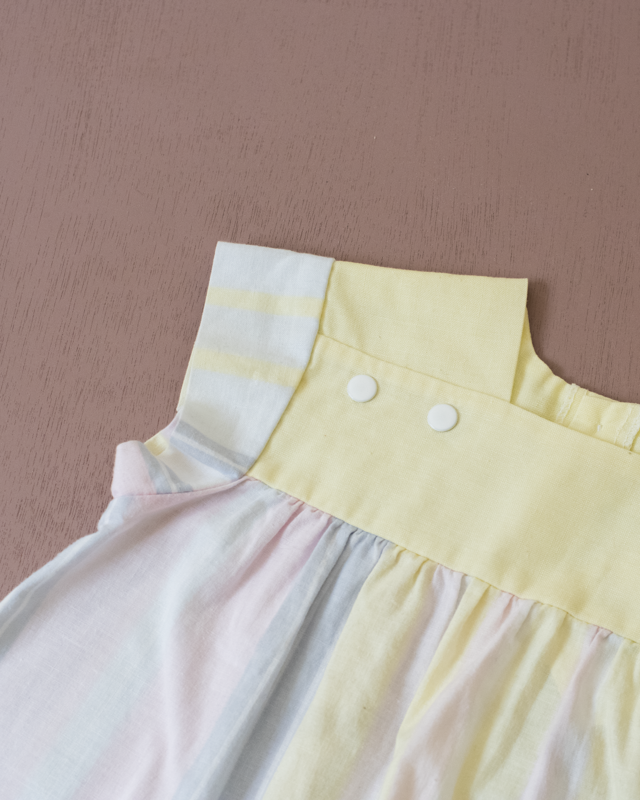 שמלת פסים בגווני פסטל | 9-12 חודשים