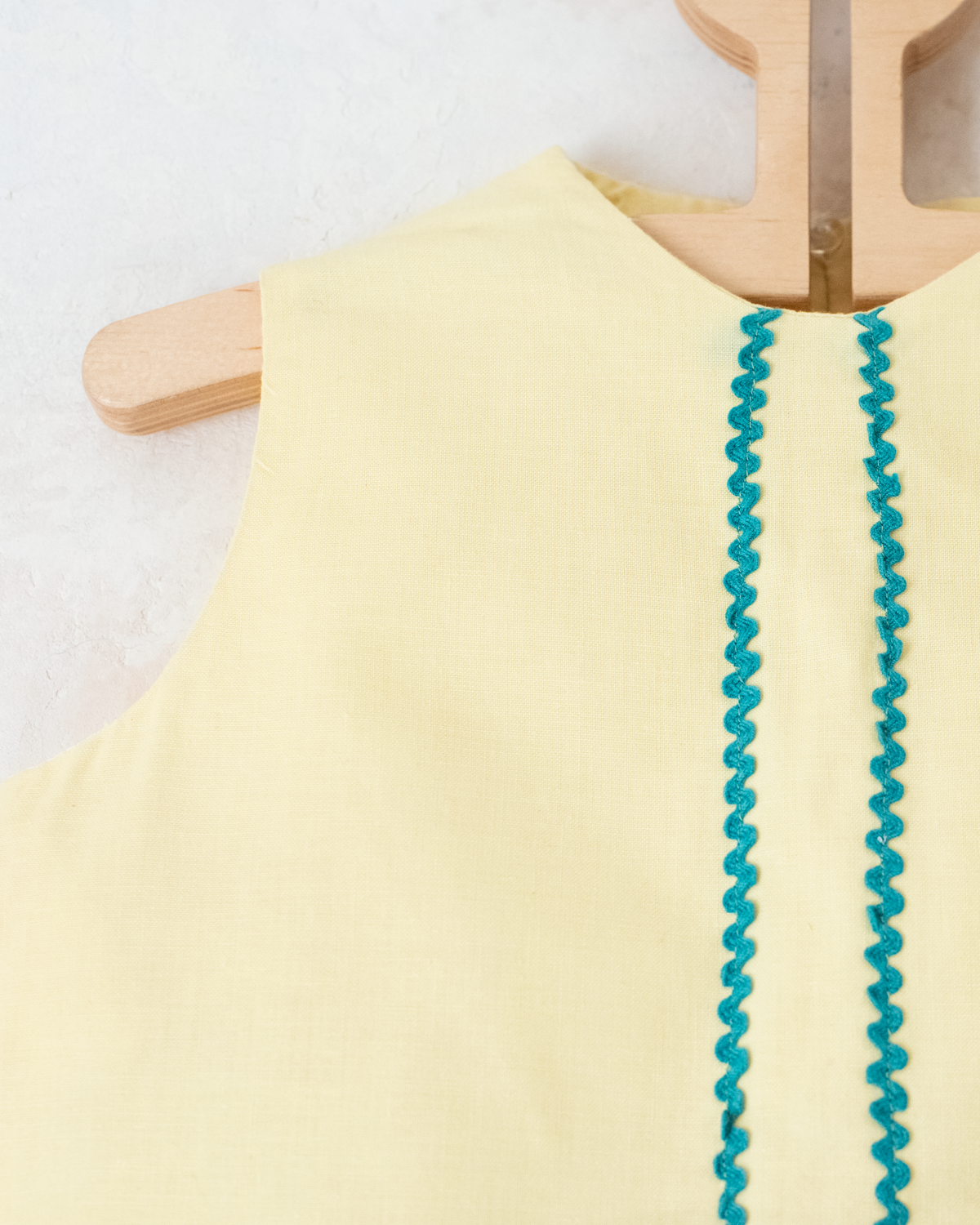 Yellow dress with checks and flowers | 9-12 months