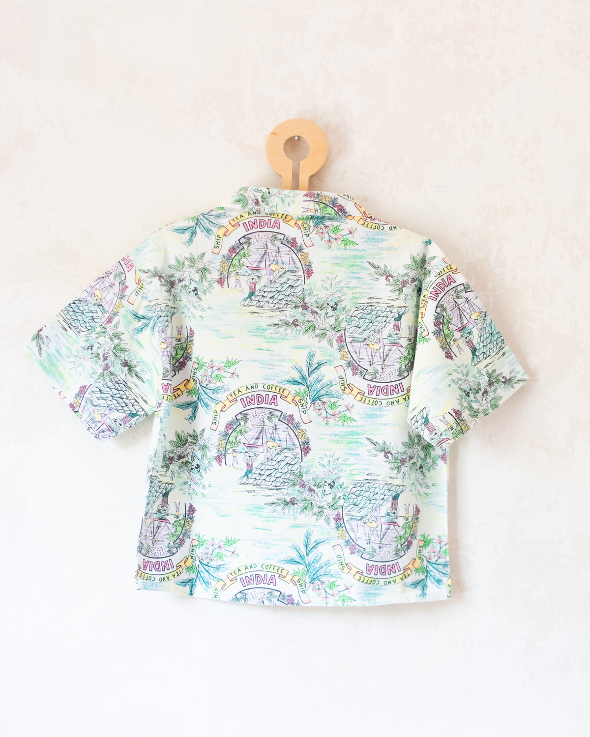 Tropical button-down shirt | 7-8 years