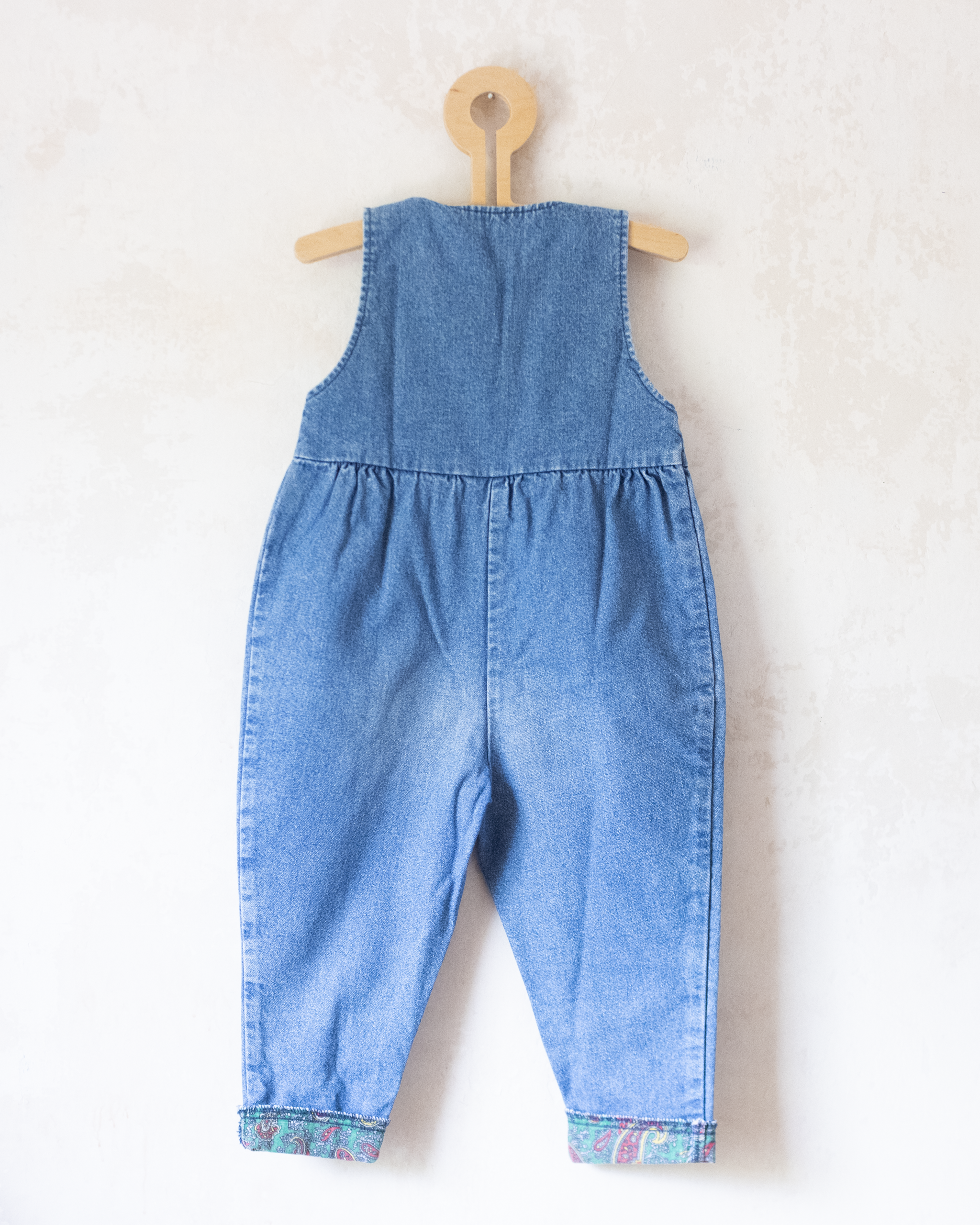 אוברול ג׳ינס עם פאטצ׳ מהאייטיז ואייל | 2-3 שנים