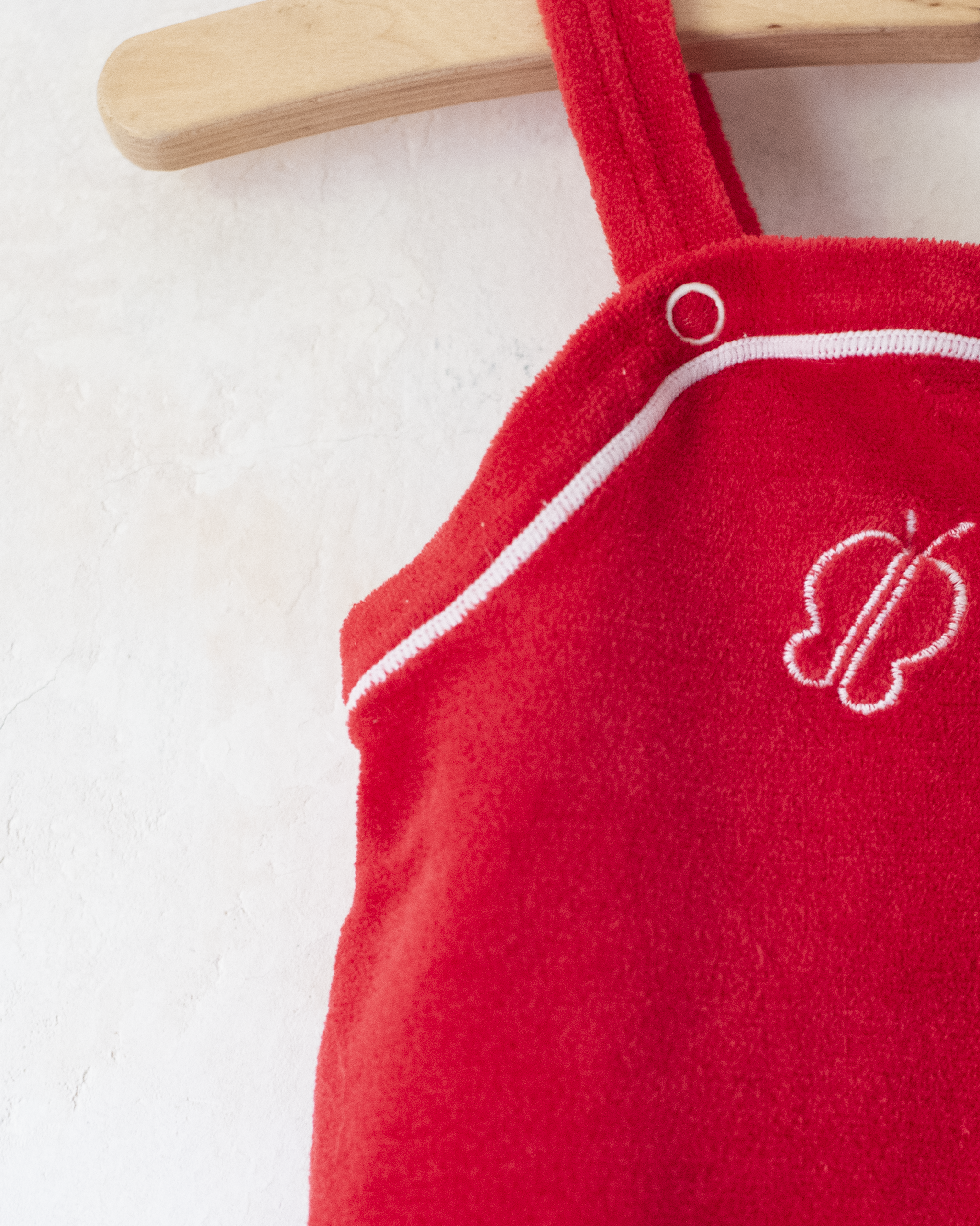 אוברול קטיפה אדום עם פרפרים | 0-3 חודשים