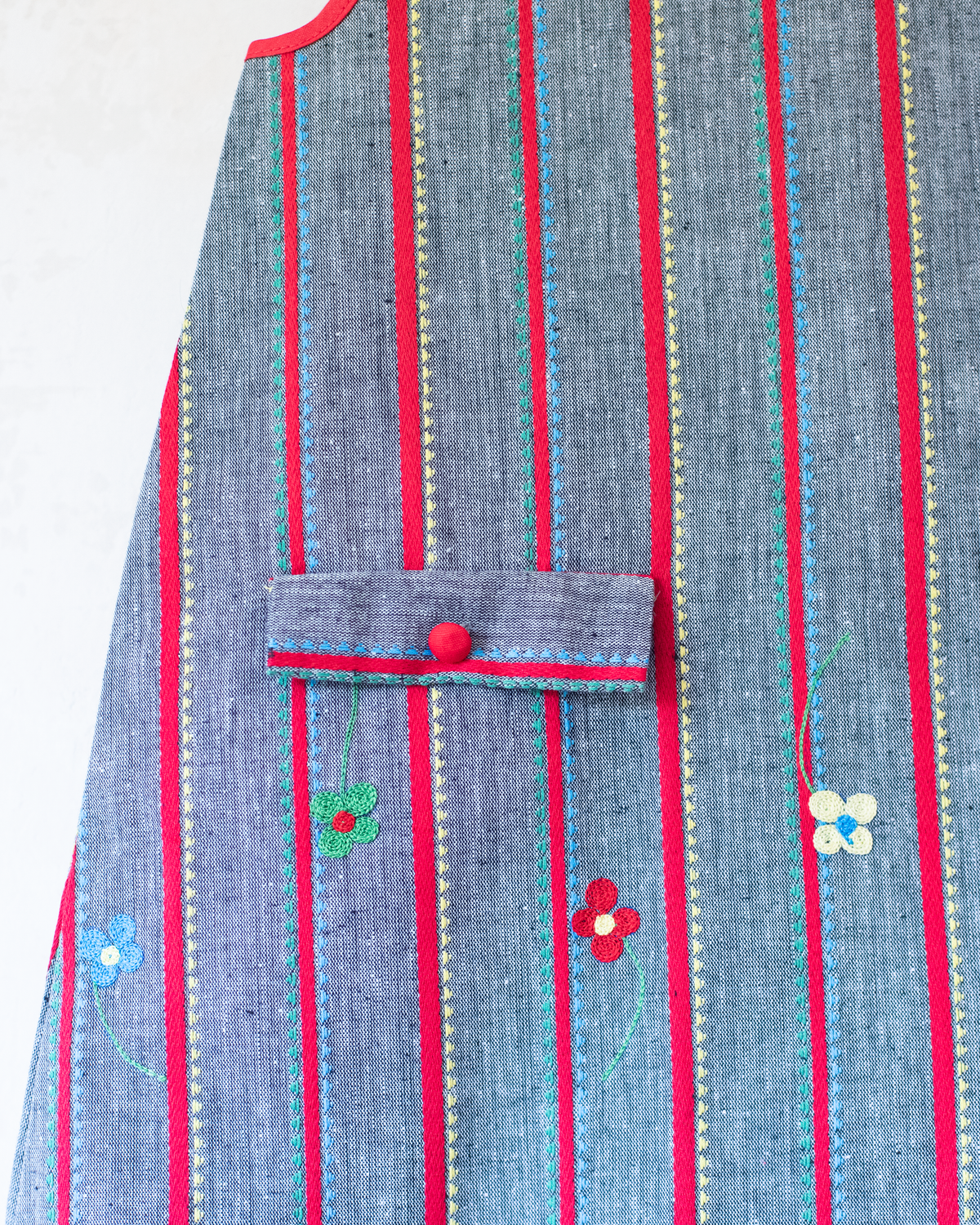 Gray dress with stripes and floral embroidery | French deadstock from the 70s | 12-18 months