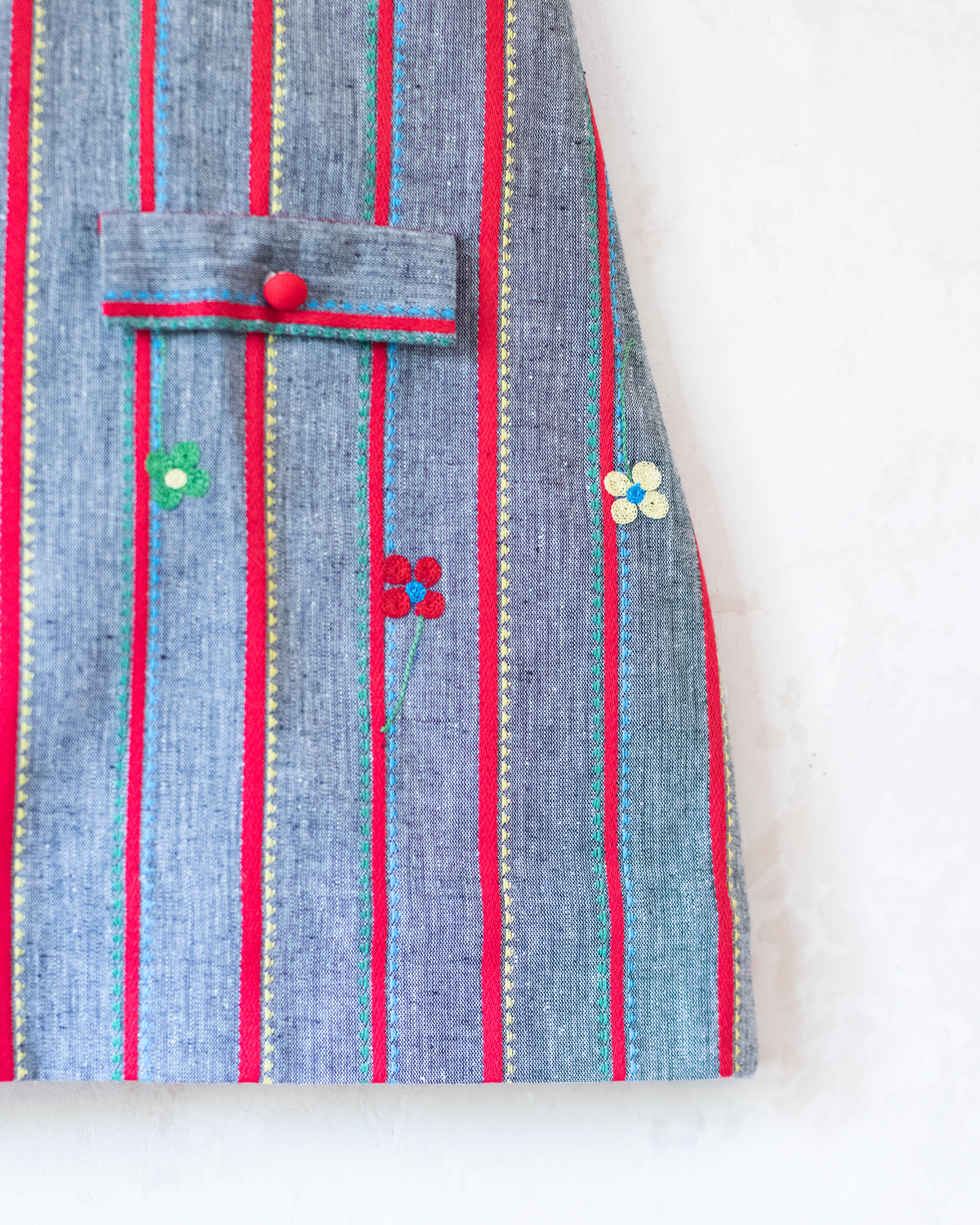Gray dress with stripes and floral embroidery | French deadstock from the 70s | 12-18 months