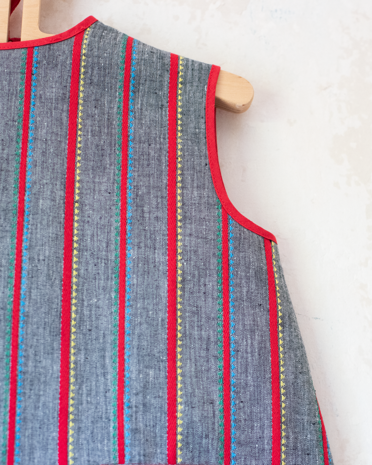 Gray dress with stripes and floral embroidery | French deadstock from the 70s | 12-18 months