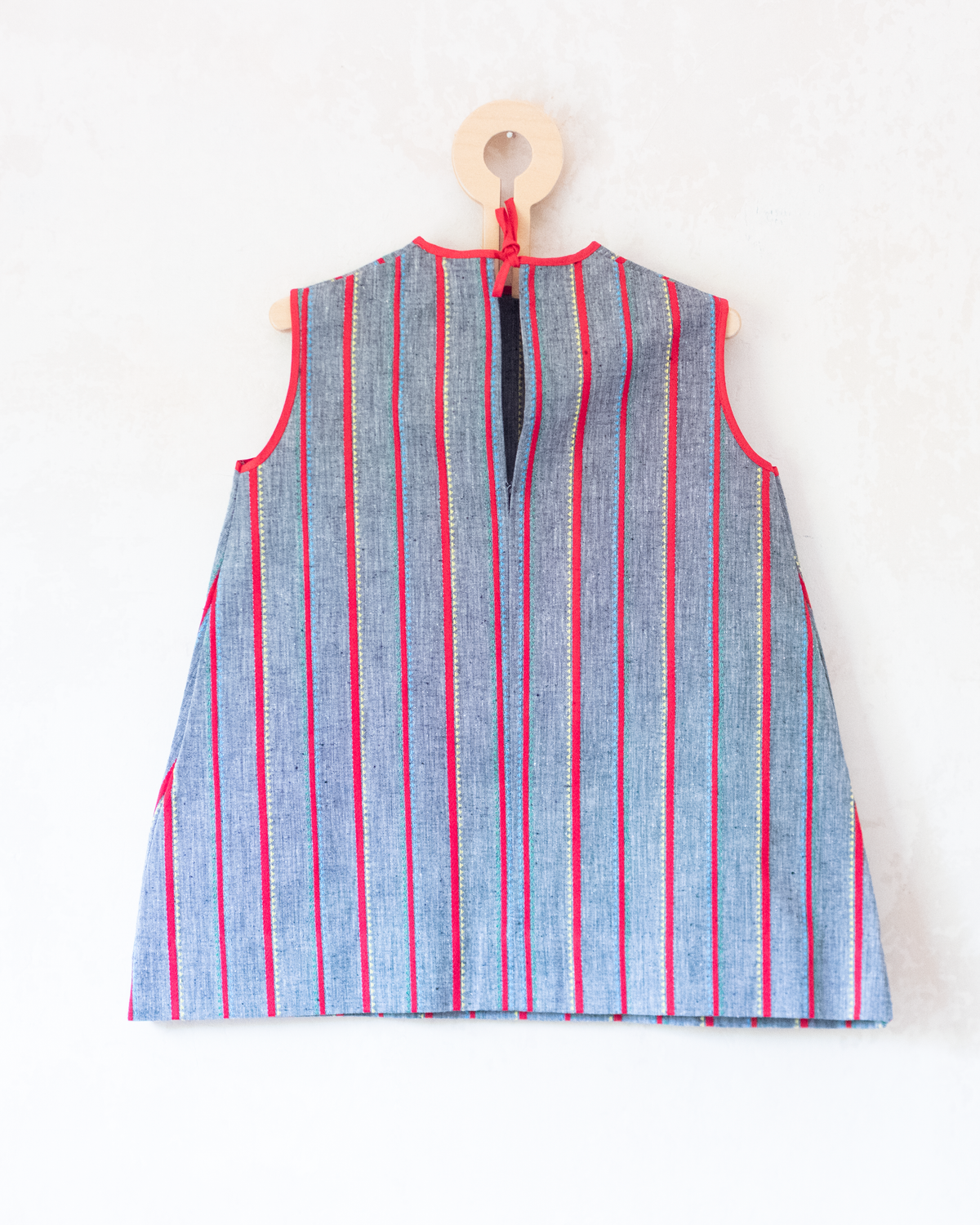 Gray dress with stripes and floral embroidery | French deadstock from the 70s | 12-18 months