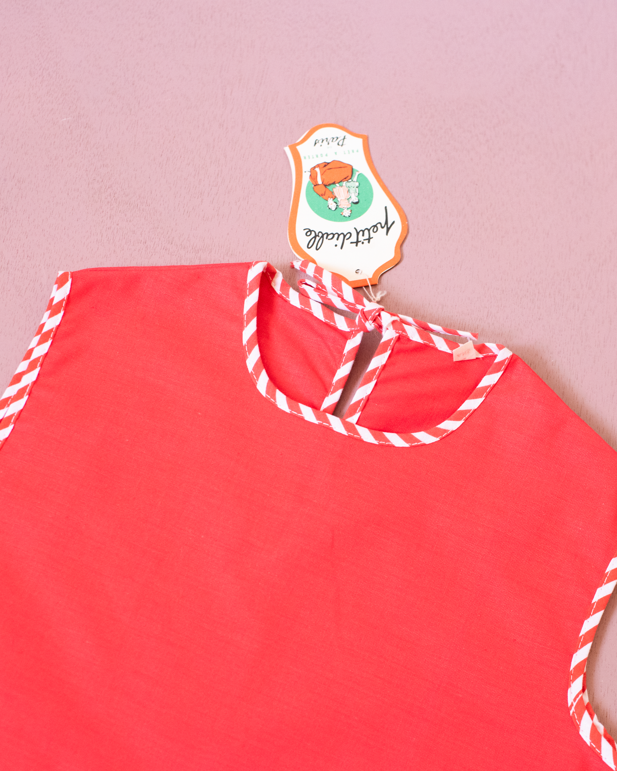 Red set with embroidered duck and anchor | Parisian deadstock from the sixties | 3-4 years