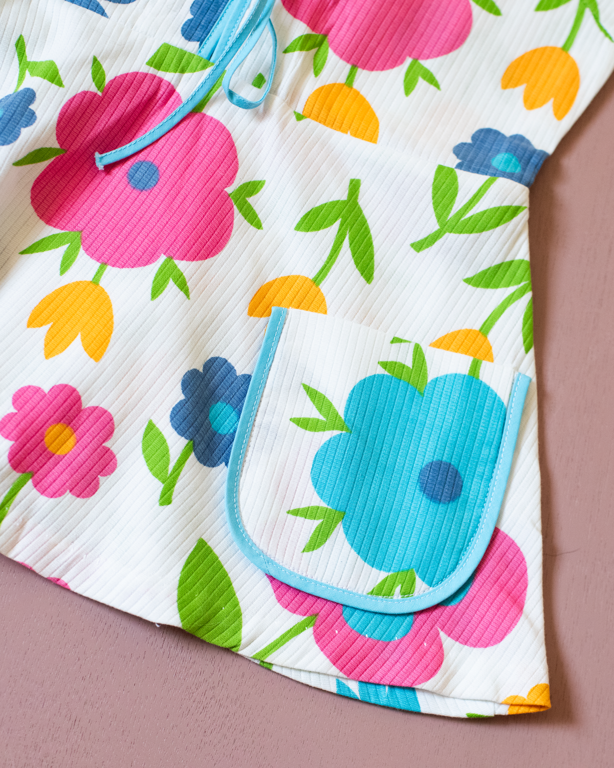 Floral white dress from the seventies | 2-3 years