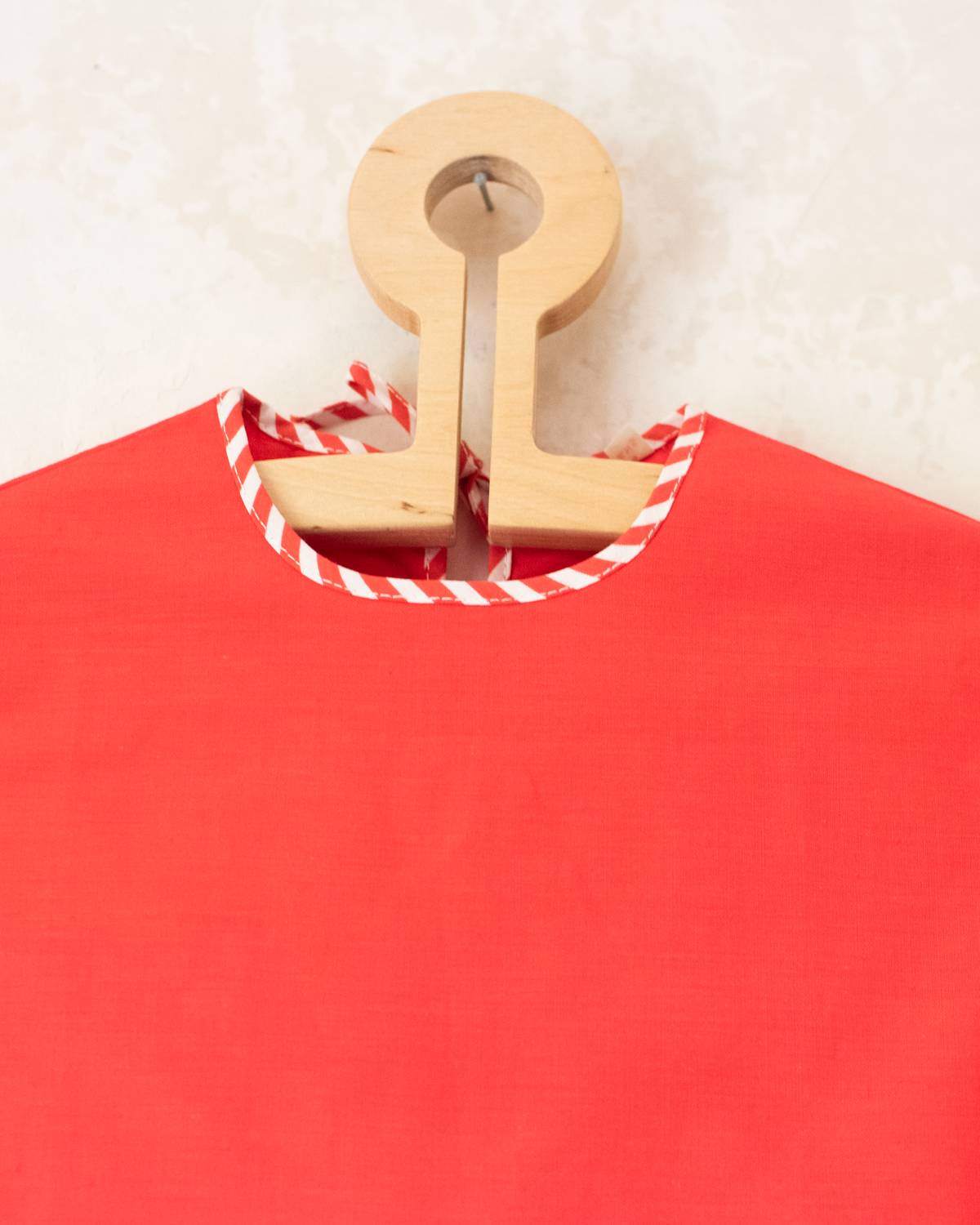 Red set with embroidered duck and anchor | Parisian deadstock from the sixties | 3-4 years