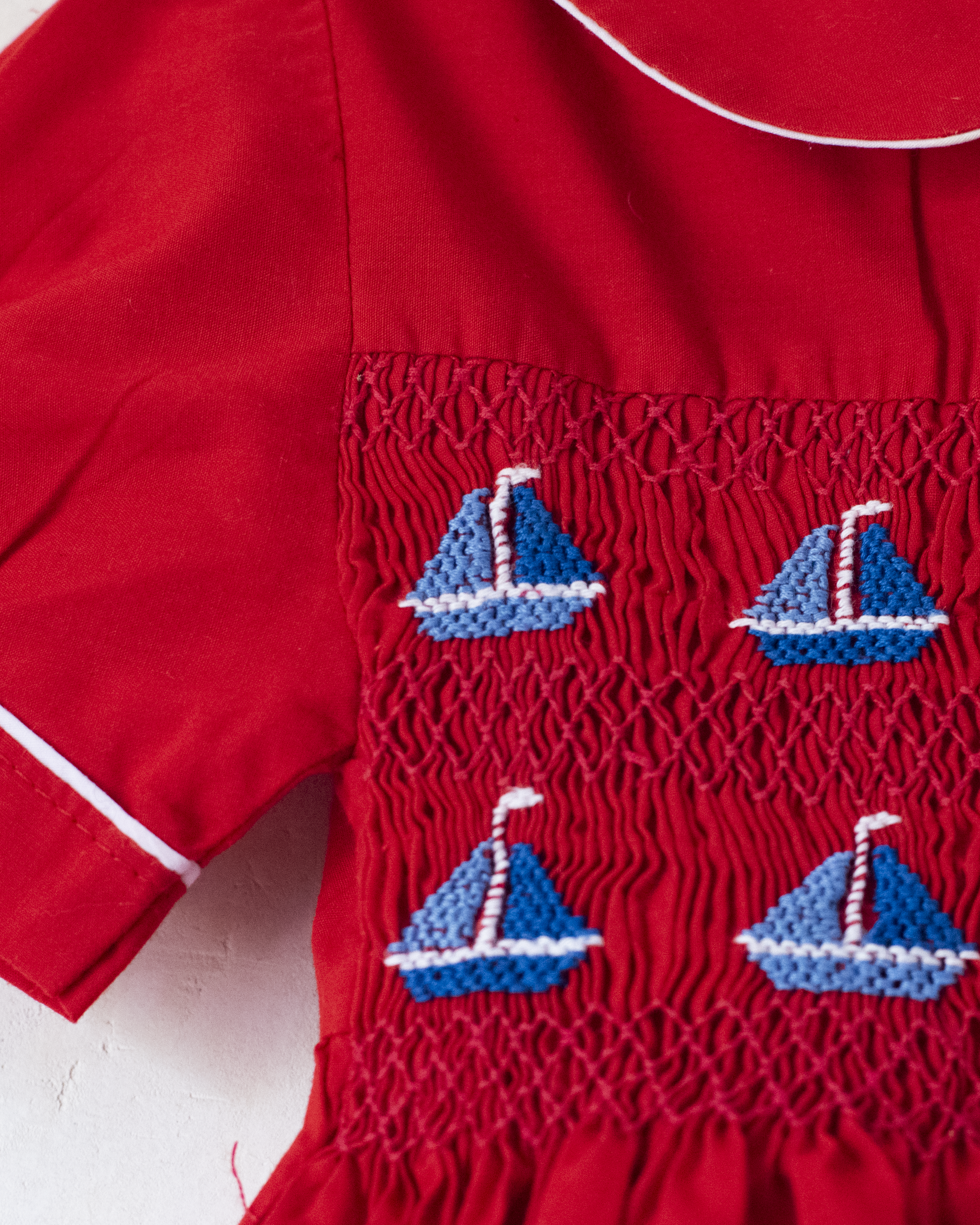 אוברול ימאים אדום עם סירות רקומות | 12-18 חודשים