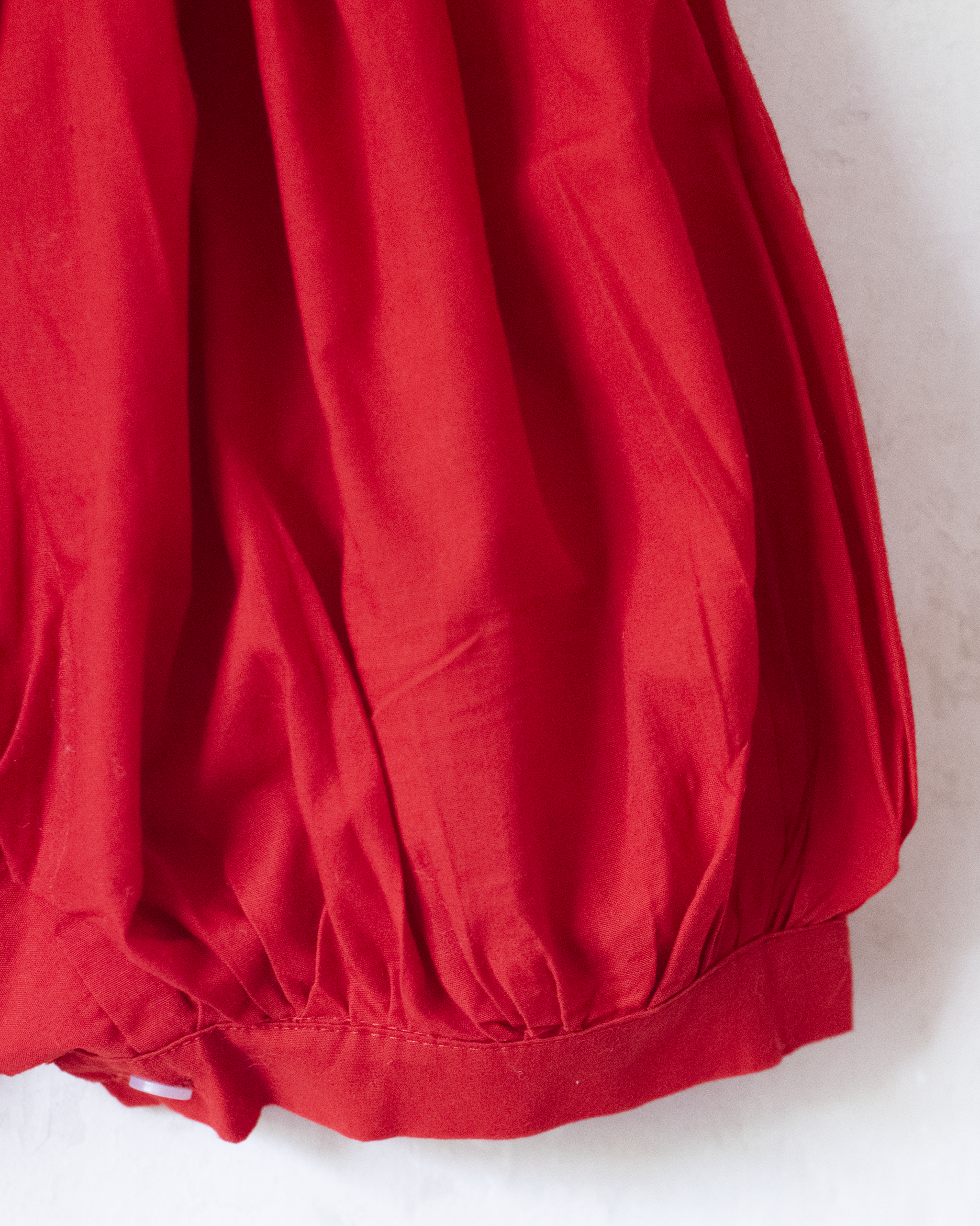 אוברול ימאים אדום עם סירות רקומות | 12-18 חודשים