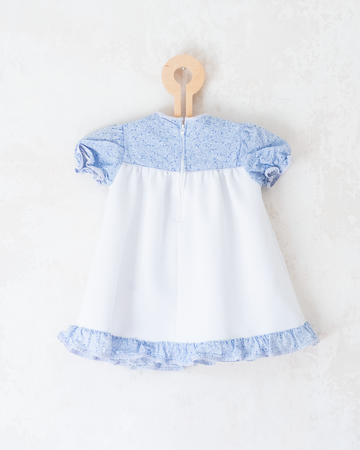 White dress with blue rose | 9-12 months