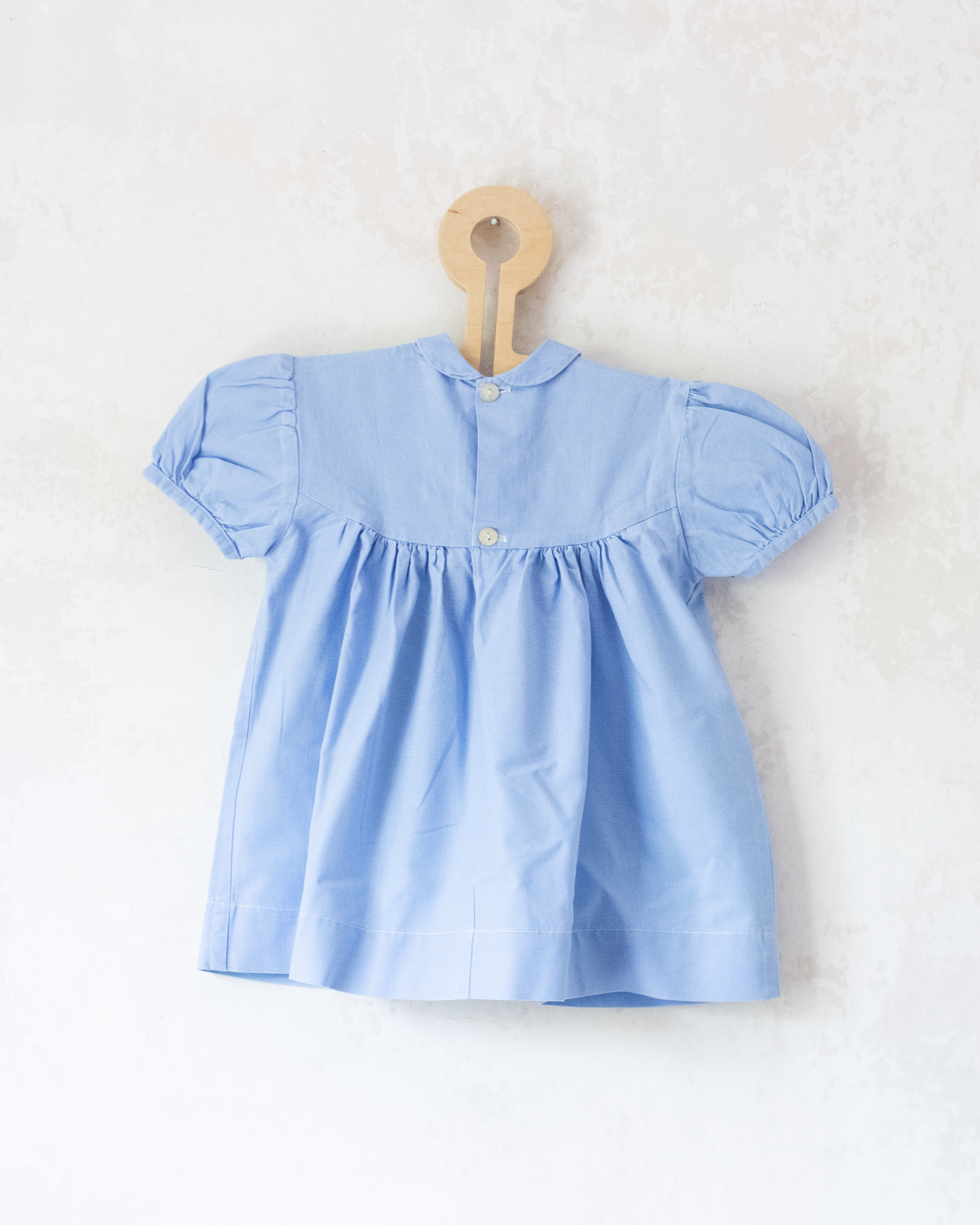 טוניקה תכלת עם ברווזים רקומים משנות ה60 | 2-3 שנים