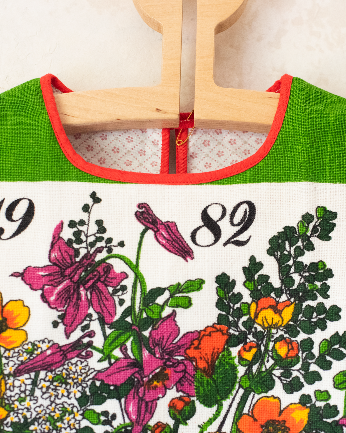 Dutch 'Mamouhedesh' dress with flowers | 2-3 years