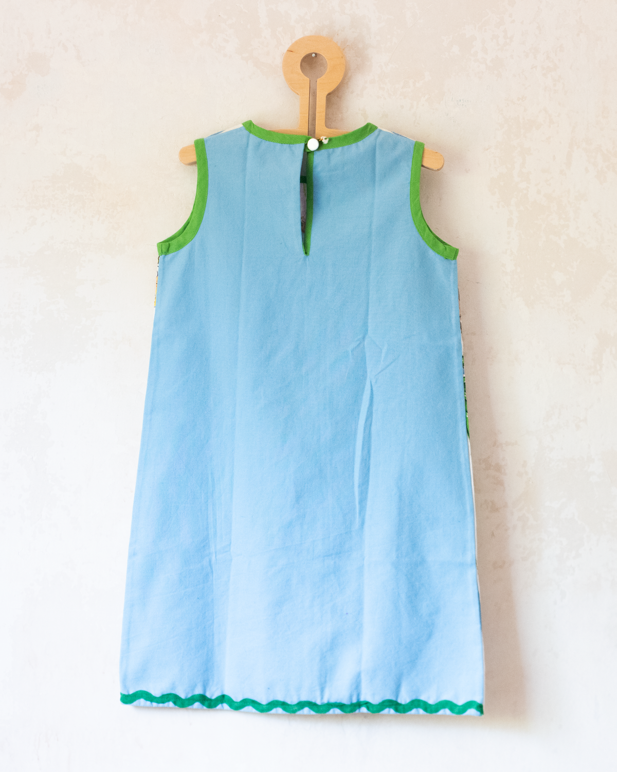 Dutch 'Mamuheedesh' dress from an Australian towel | 4-5 years