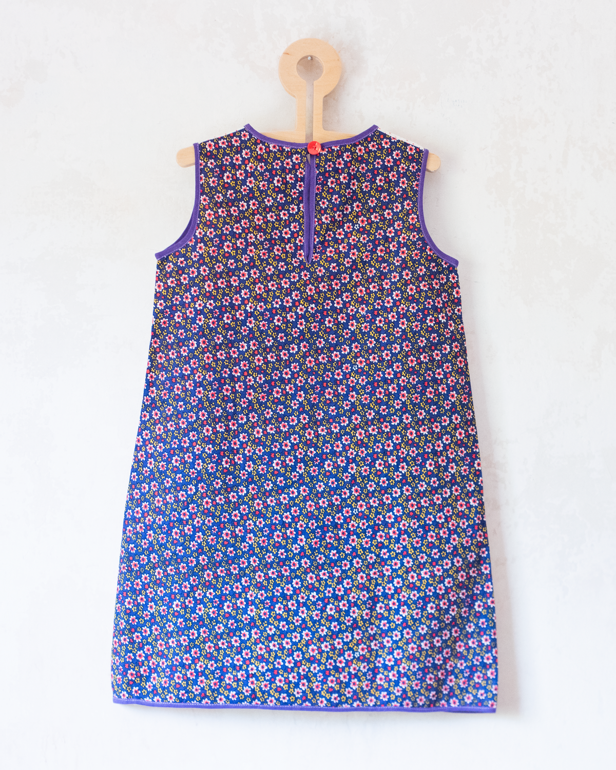 Dutch ''Unified'' dress with prints from Yugoslavia | 4-5 years