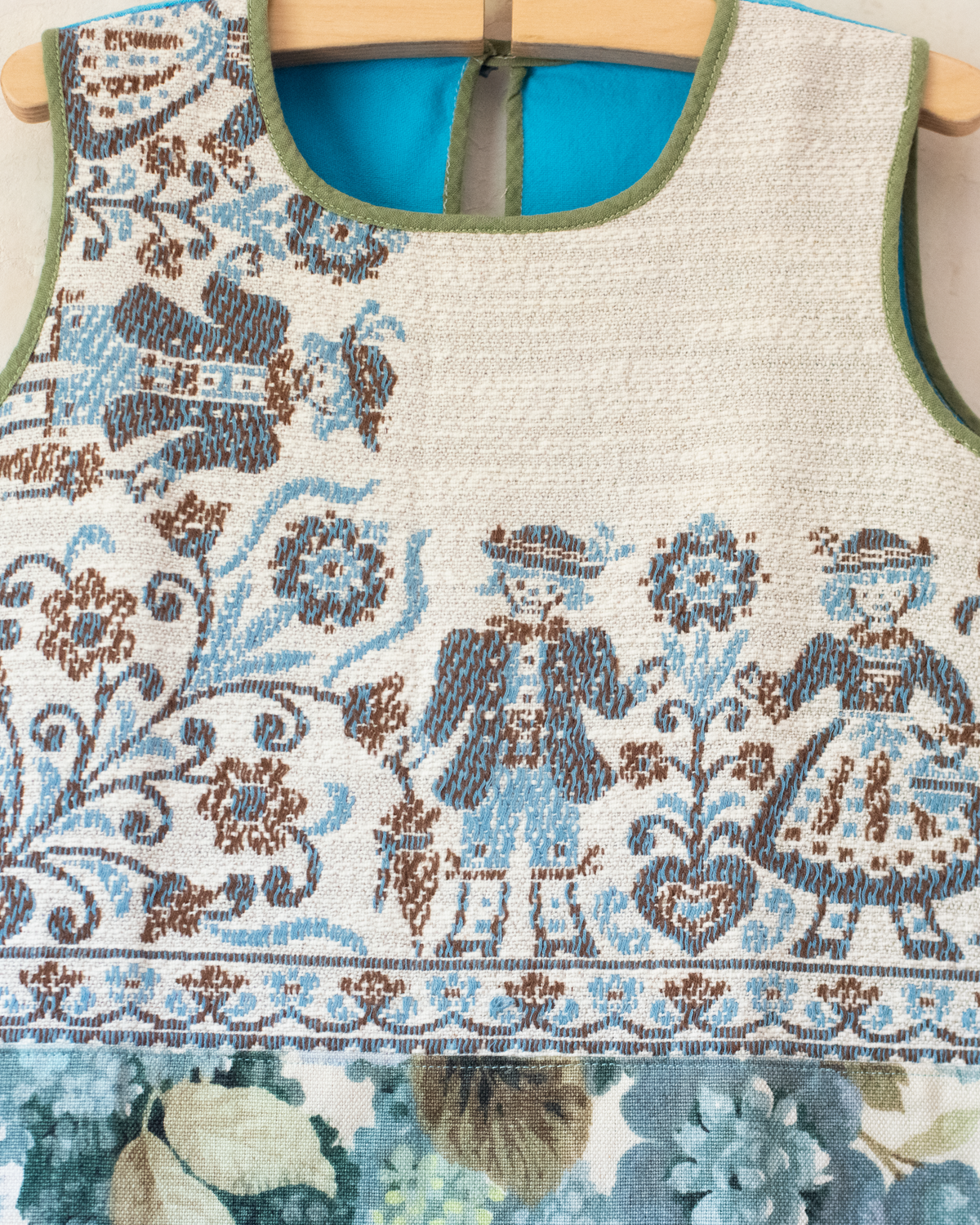 Dutch 'Mamouhedesh' dress with flowers | 4-5 years