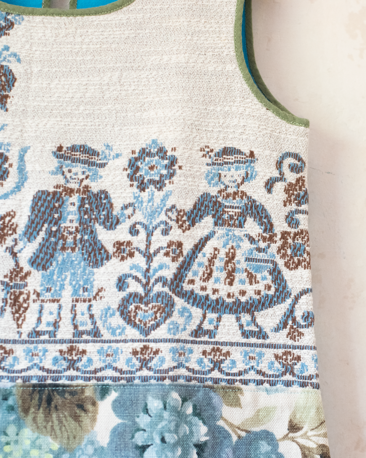 Dutch 'Mamouhedesh' dress with flowers | 4-5 years