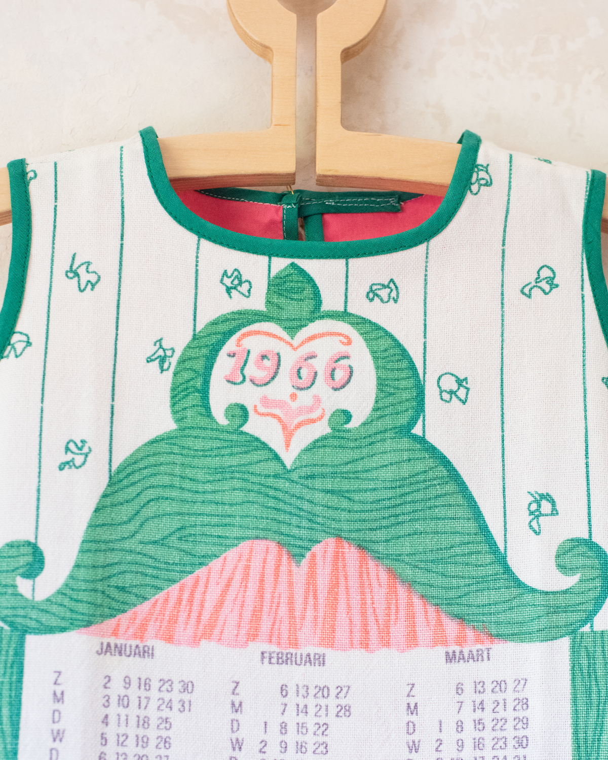 Dutch 'Mamouhedesh' dress with flowers | 3-4 years