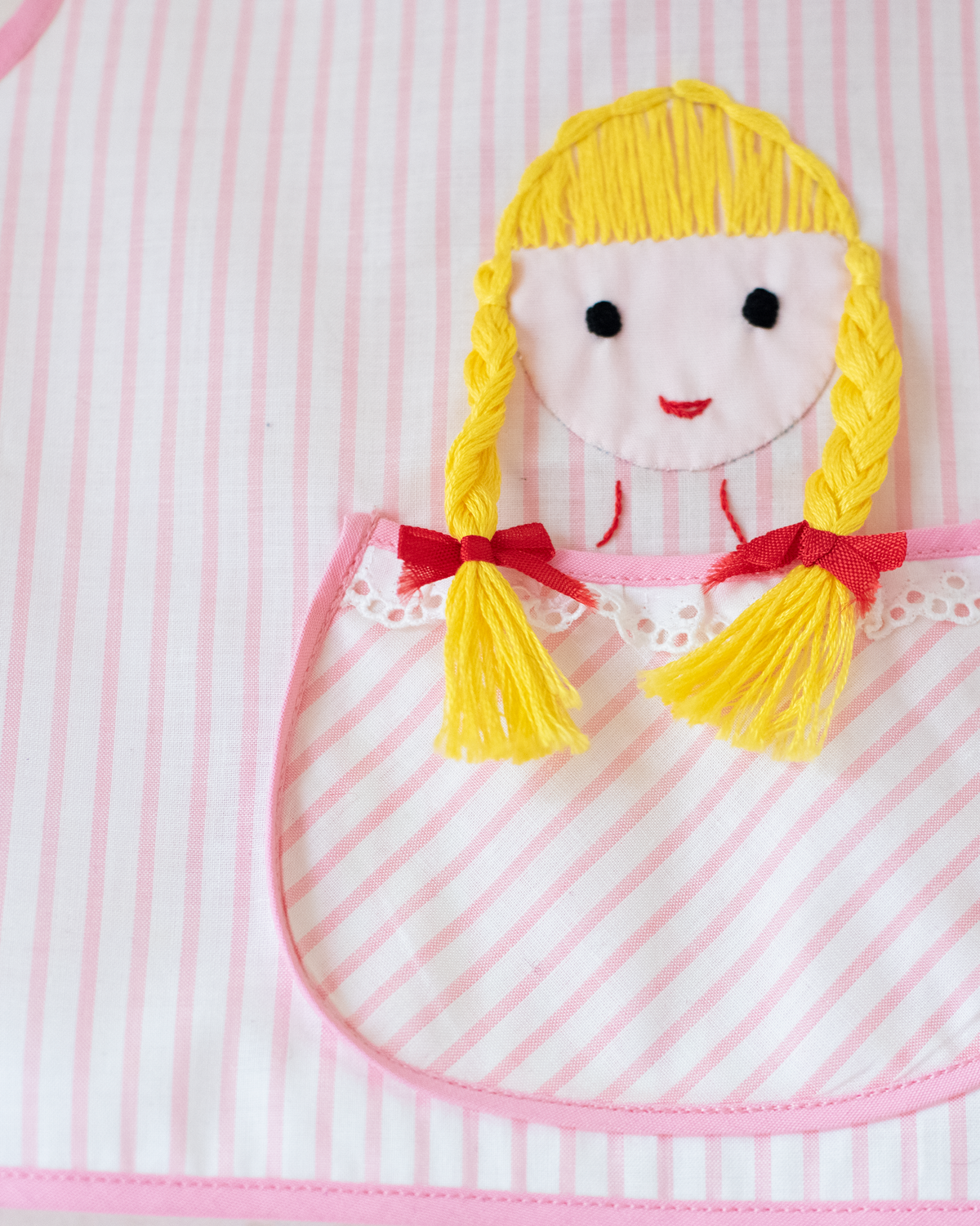 Striped vest and girl with braids | French deadstock | 9-12 months