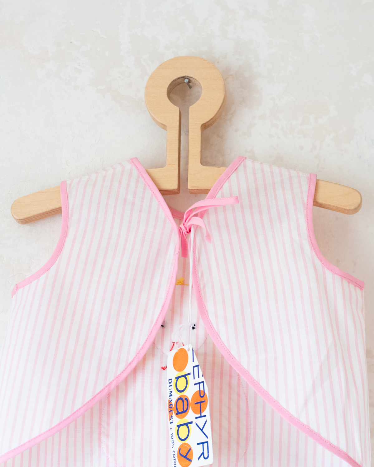 Striped vest and girl with braids | French deadstock | 9-12 months