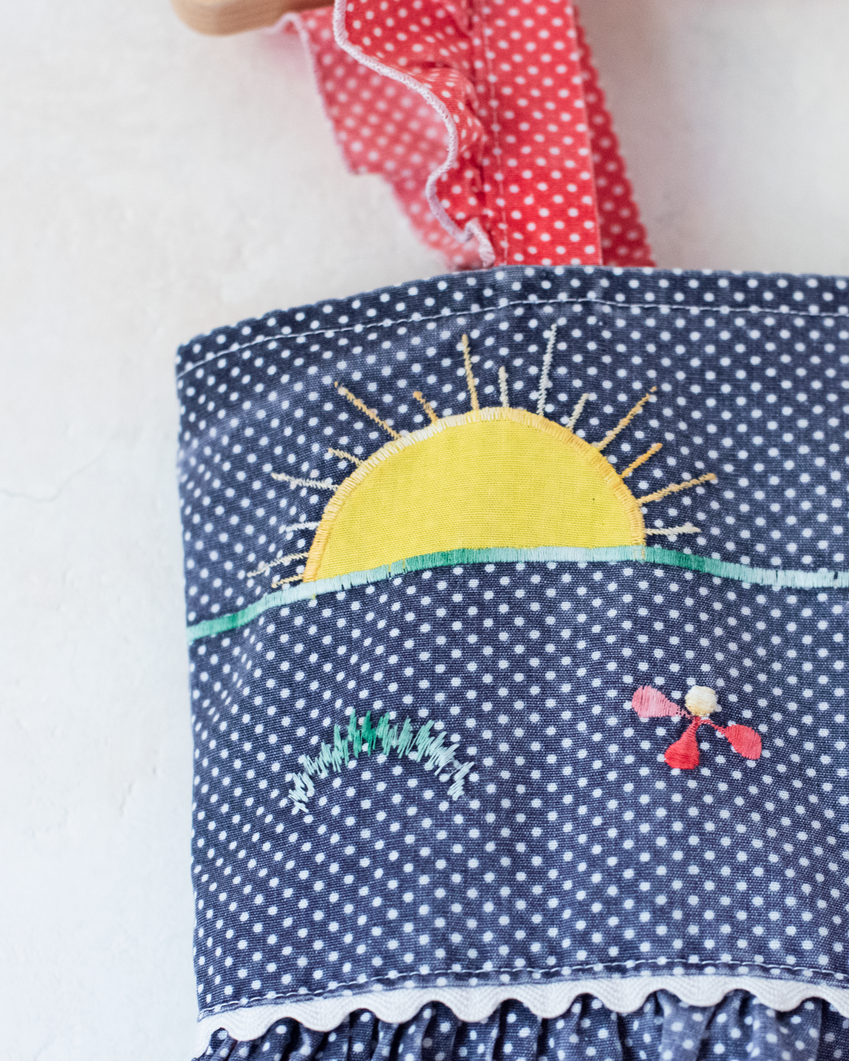 Polka dot dress with colorful embroidery | 3-4 years