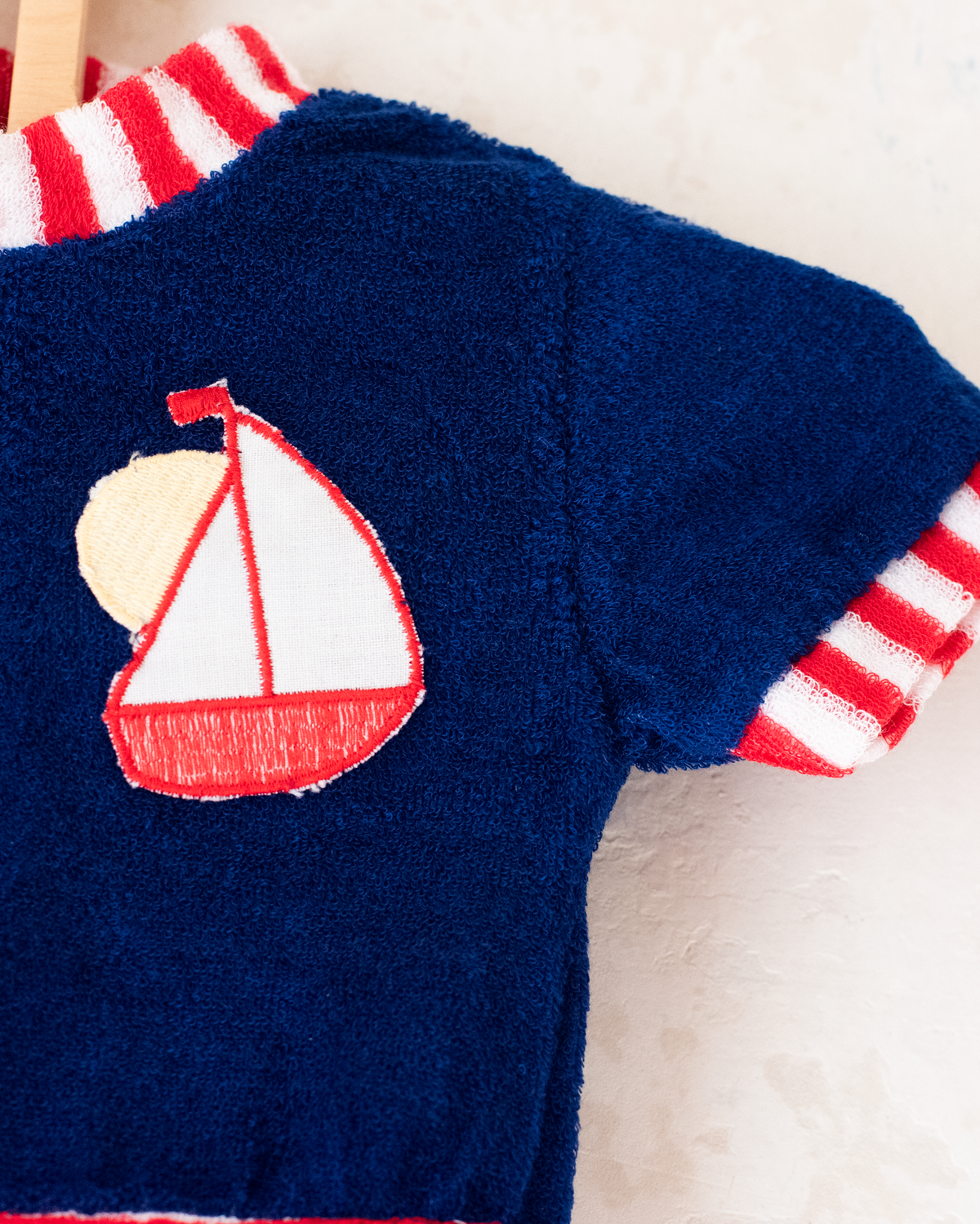 Toweling romper with stripes and a sailboat | Spanish dead stock | 3-6 months