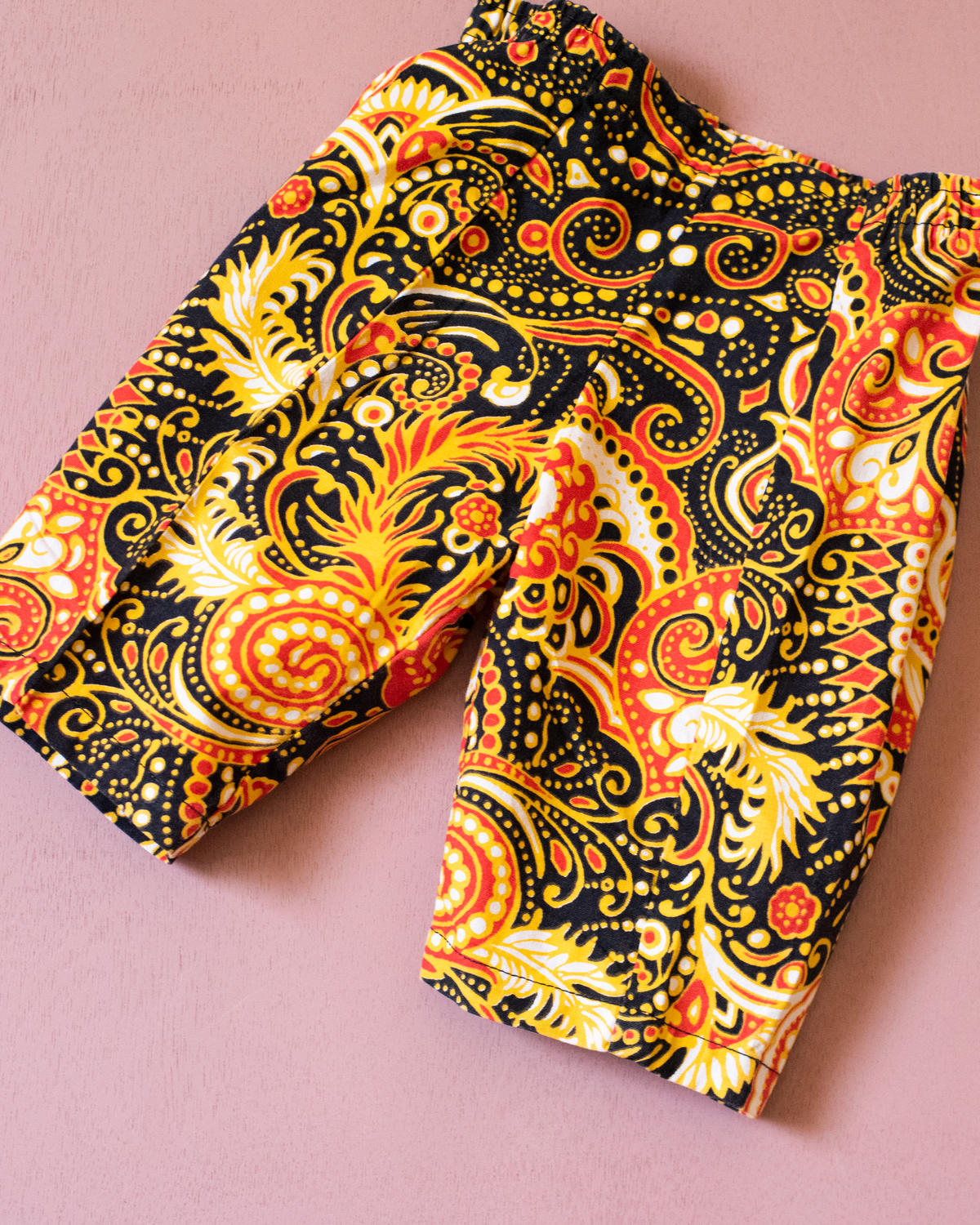 Shorts with gorgeous prints | French dead stock | 2-3 years