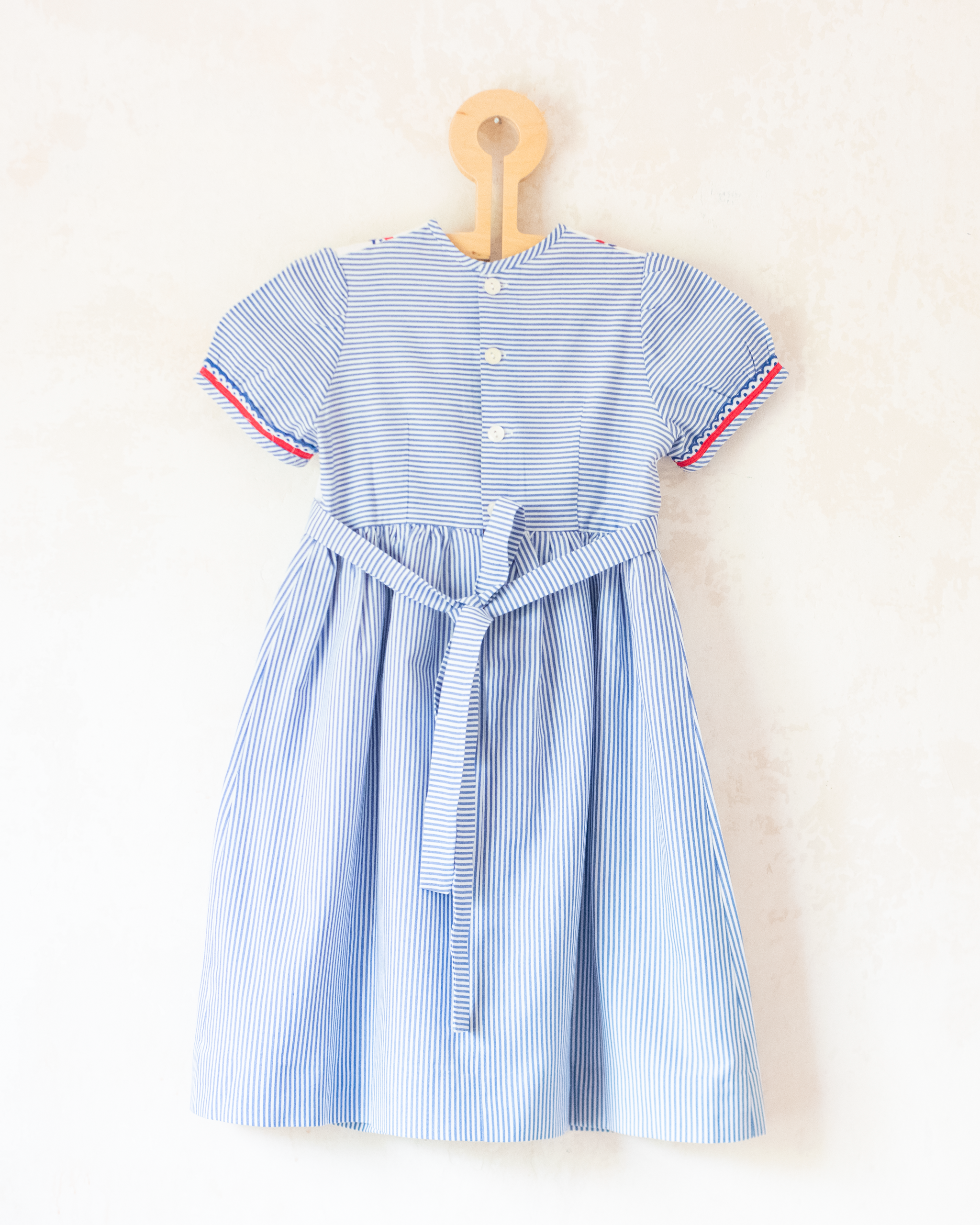 שמלת פסים וילדות רקומות | דד סטוק איטלקי | 4-5 שנים