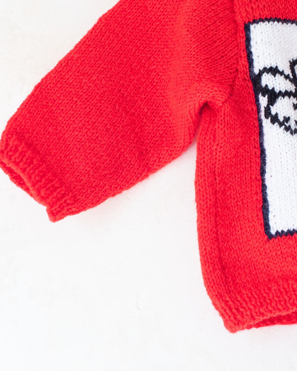 Red wool sweater with Super Mario | 6-9 months