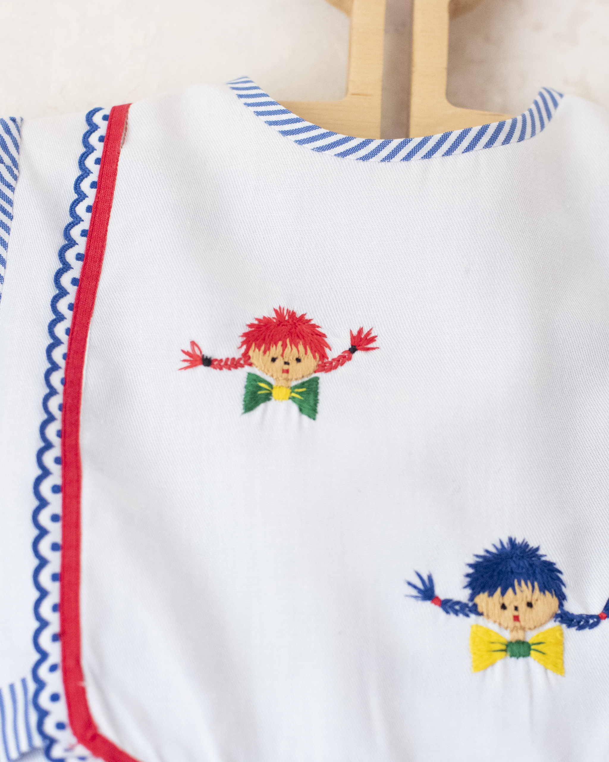 שמלת פסים וילדות רקומות | דד סטוק איטלקי | 4-5 שנים