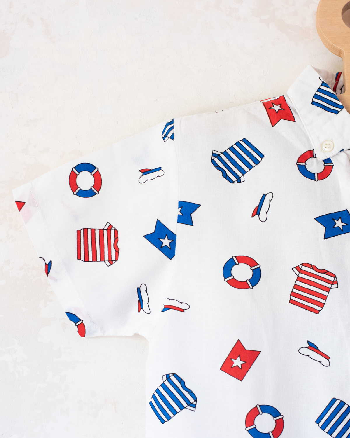 Button-down shirt with blue and white prints | Spanish deadstock | 4-5 years