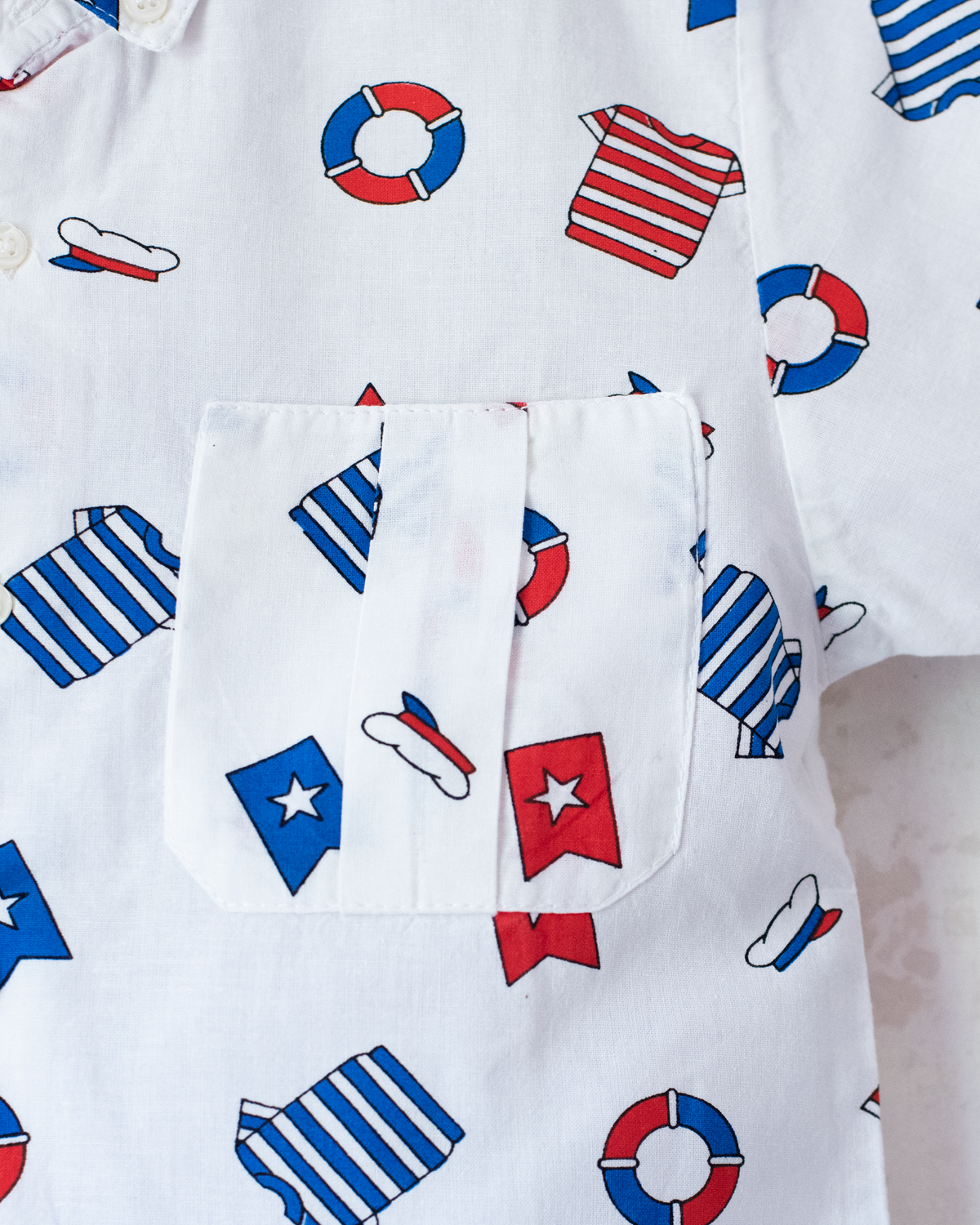 Button-down shirt with blue and white prints | Spanish deadstock | 4-5 years