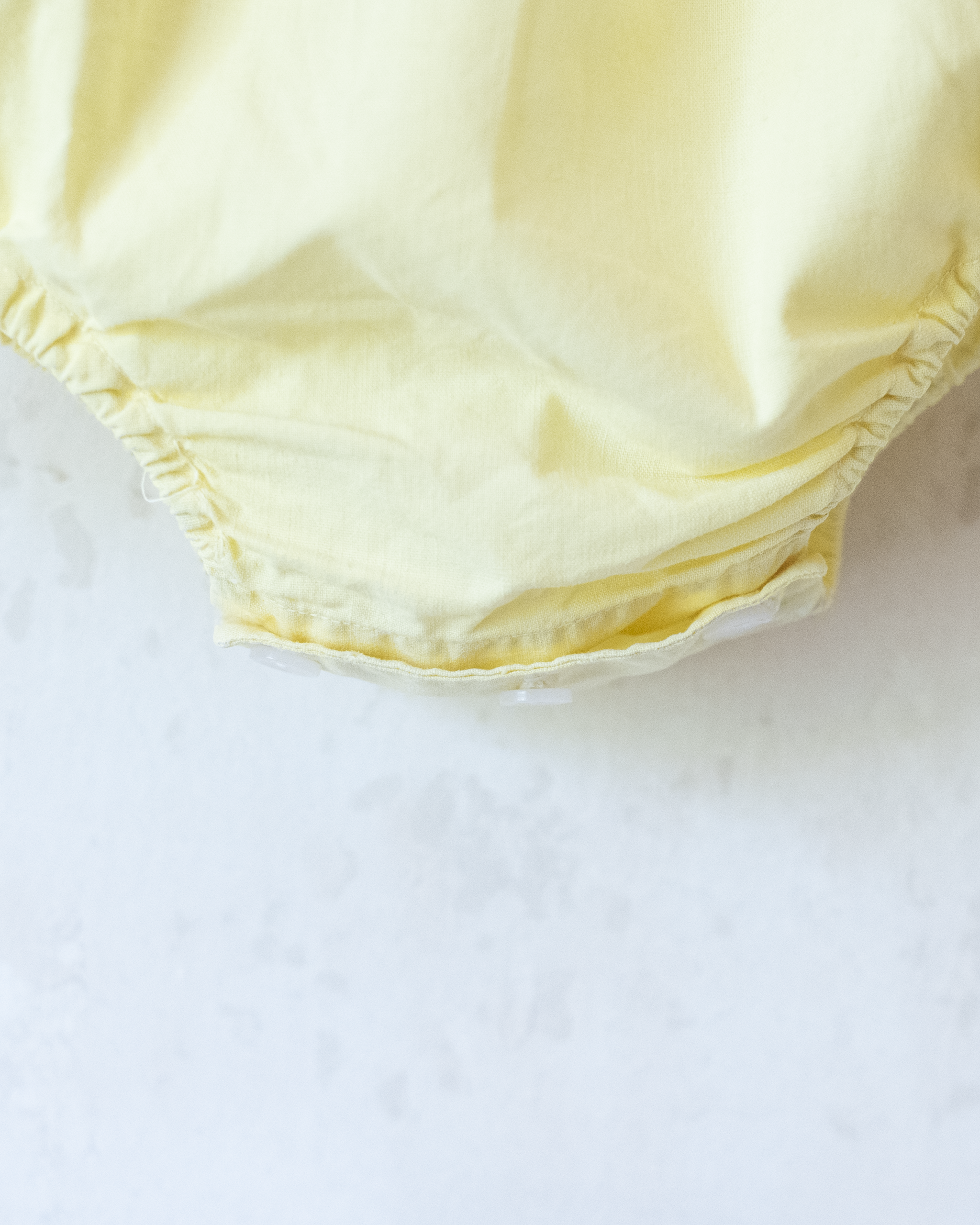 רומפר צהוב צרפתי משנות ה50 עם רקמת דובים | 12-18 חודשים