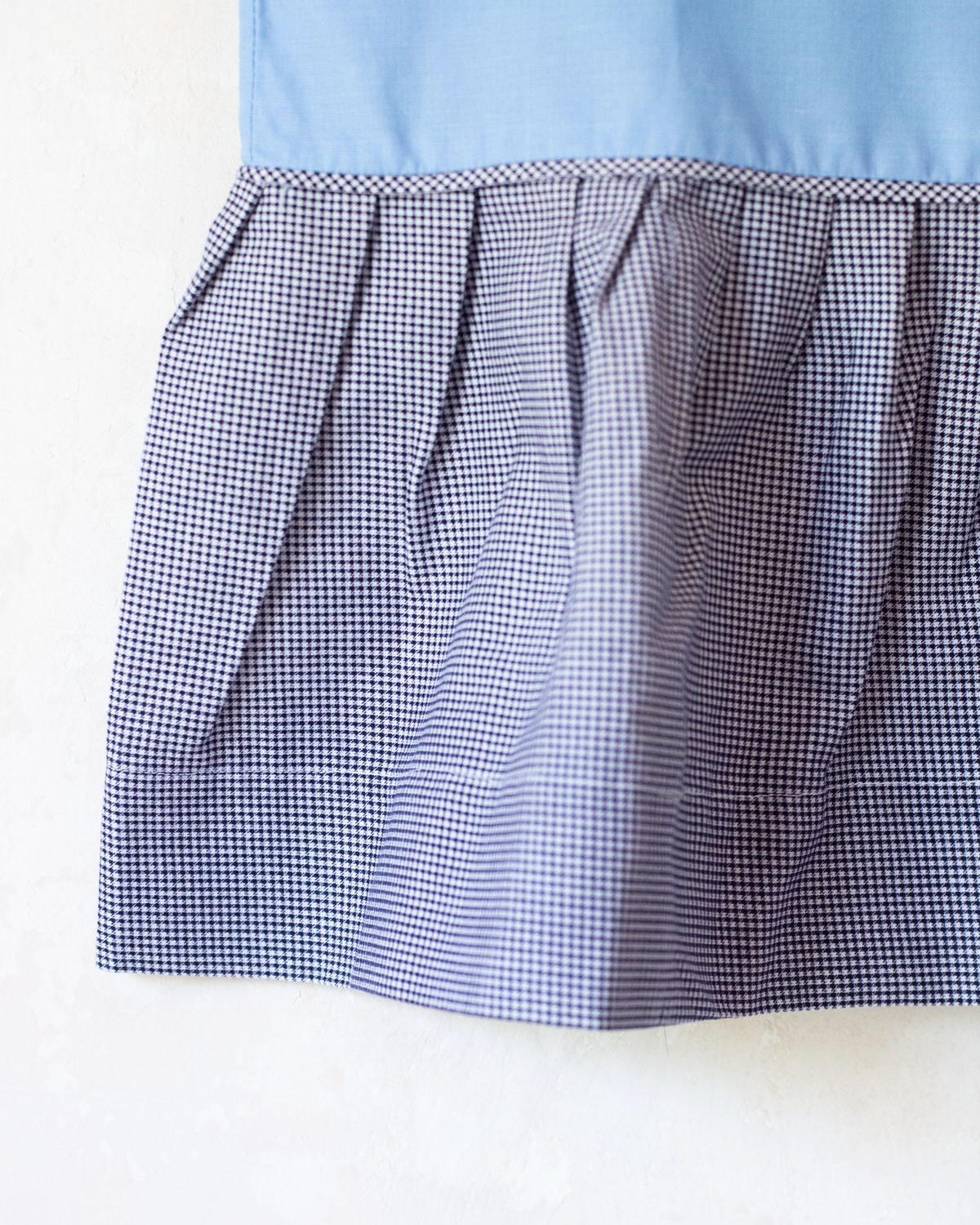Light blue checkered dress with dog and cactus embroidery | French deadstock from the seventies | 18-24 months