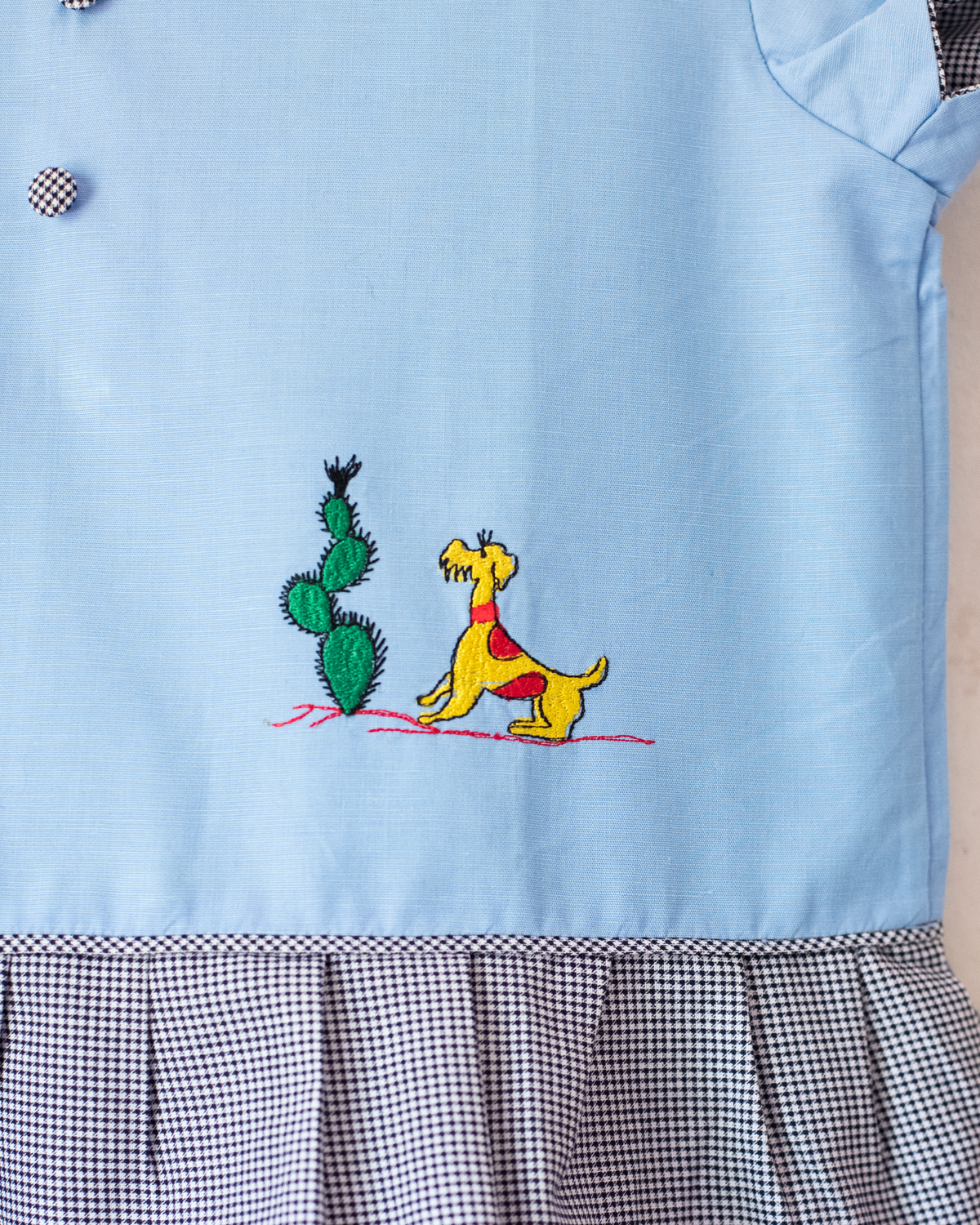 Light blue checkered dress with dog and cactus embroidery | French deadstock from the seventies | 18-24 months