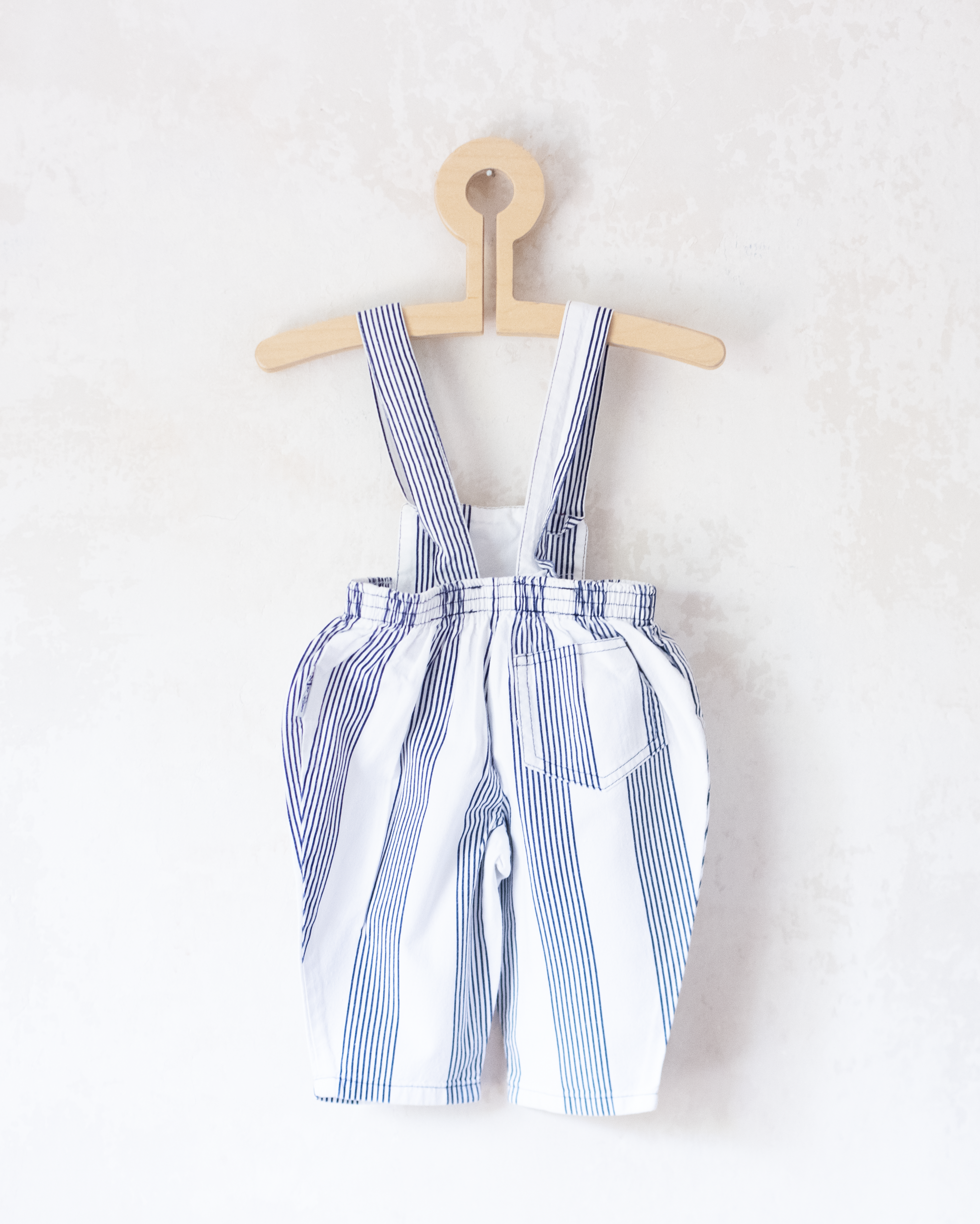 אוברול פסים וכפתורי דגים | 12-18 חודשים