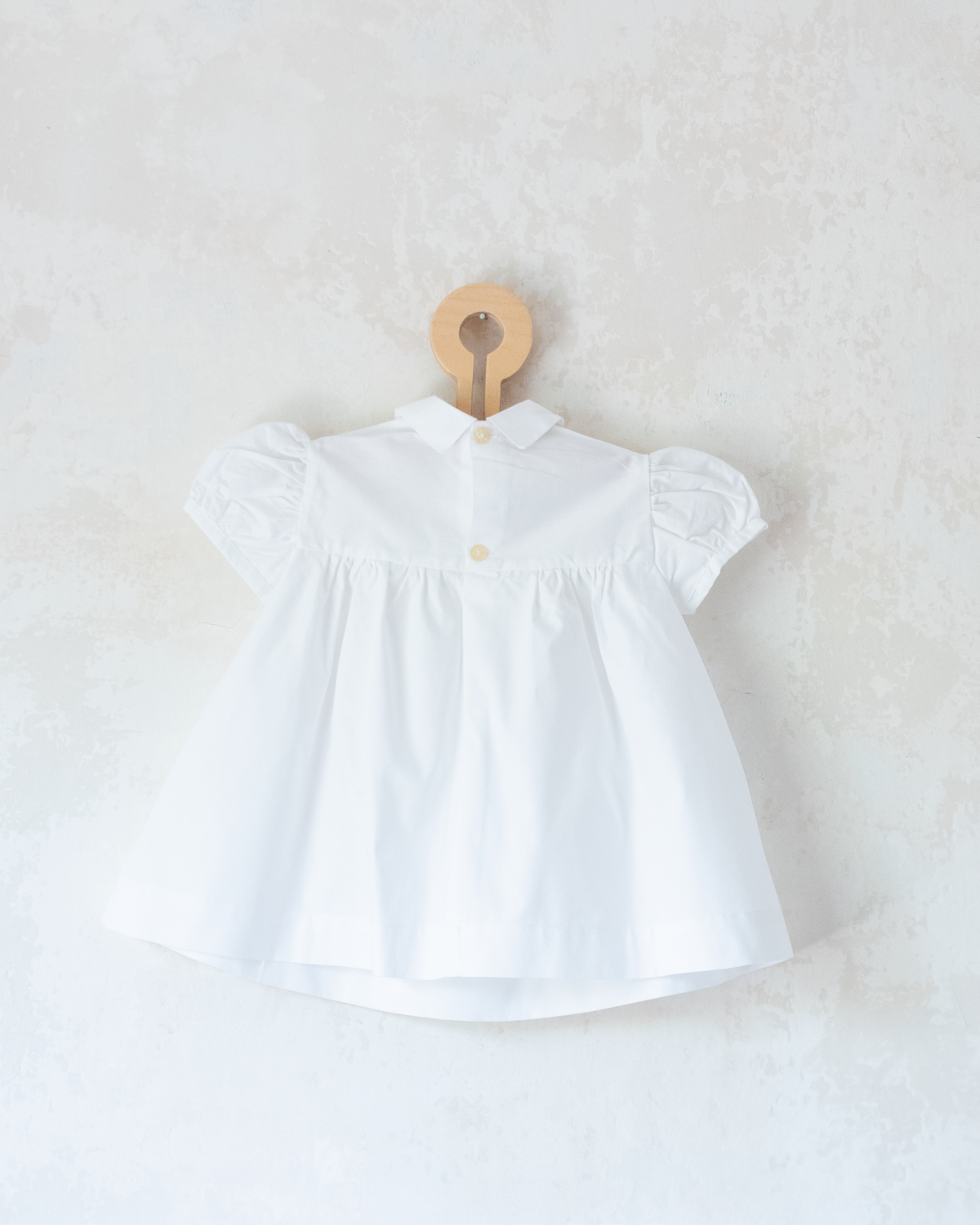 White tunic with embroidered pink bunny | Italian dead stock | 18-24 months