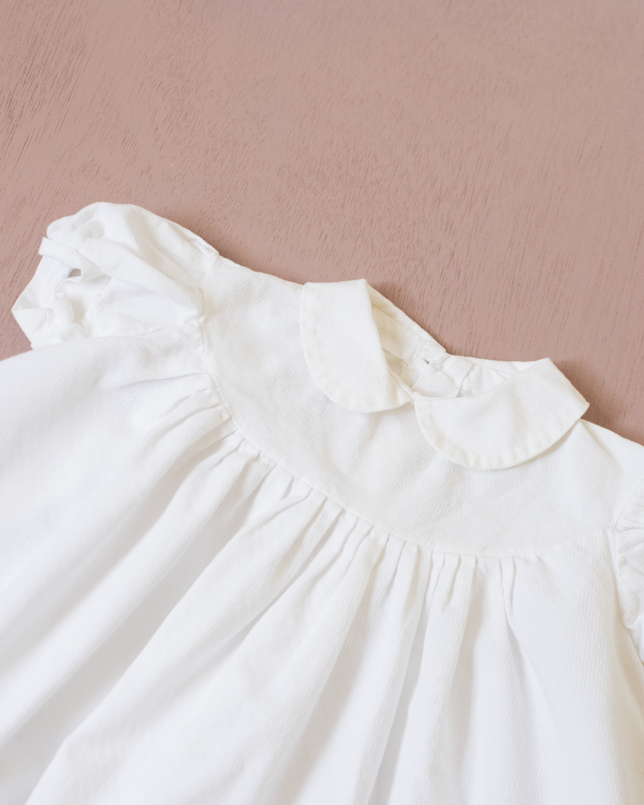 טוניקה לבנה עם חמורים רקומים | 12-18 חודשים