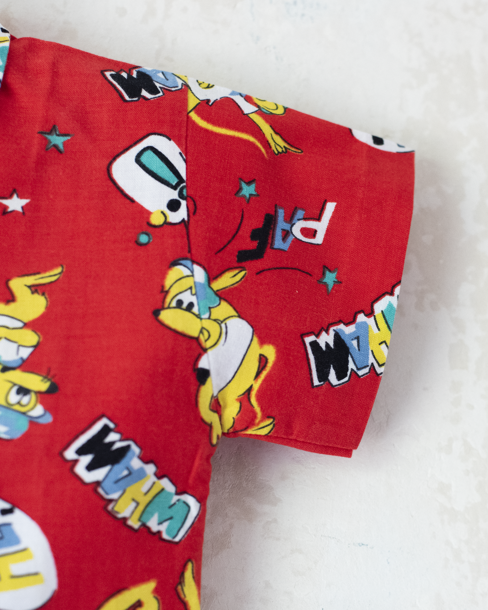 חולצה אדומה מכופתרת עם עכברים | 12-18 חודשים