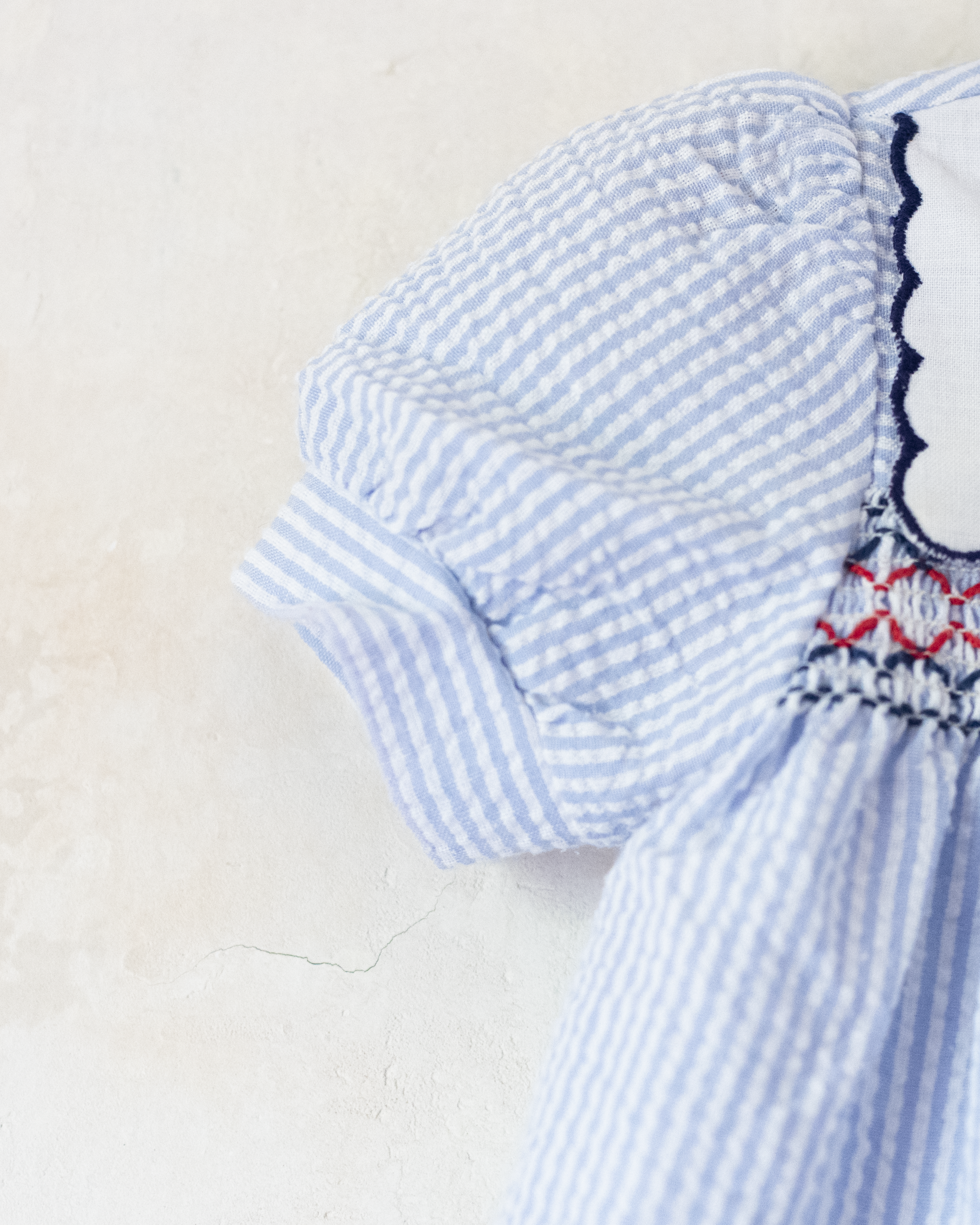 שמלת פסים עם צווארון וסירת מפרש | 6-9 חודשים