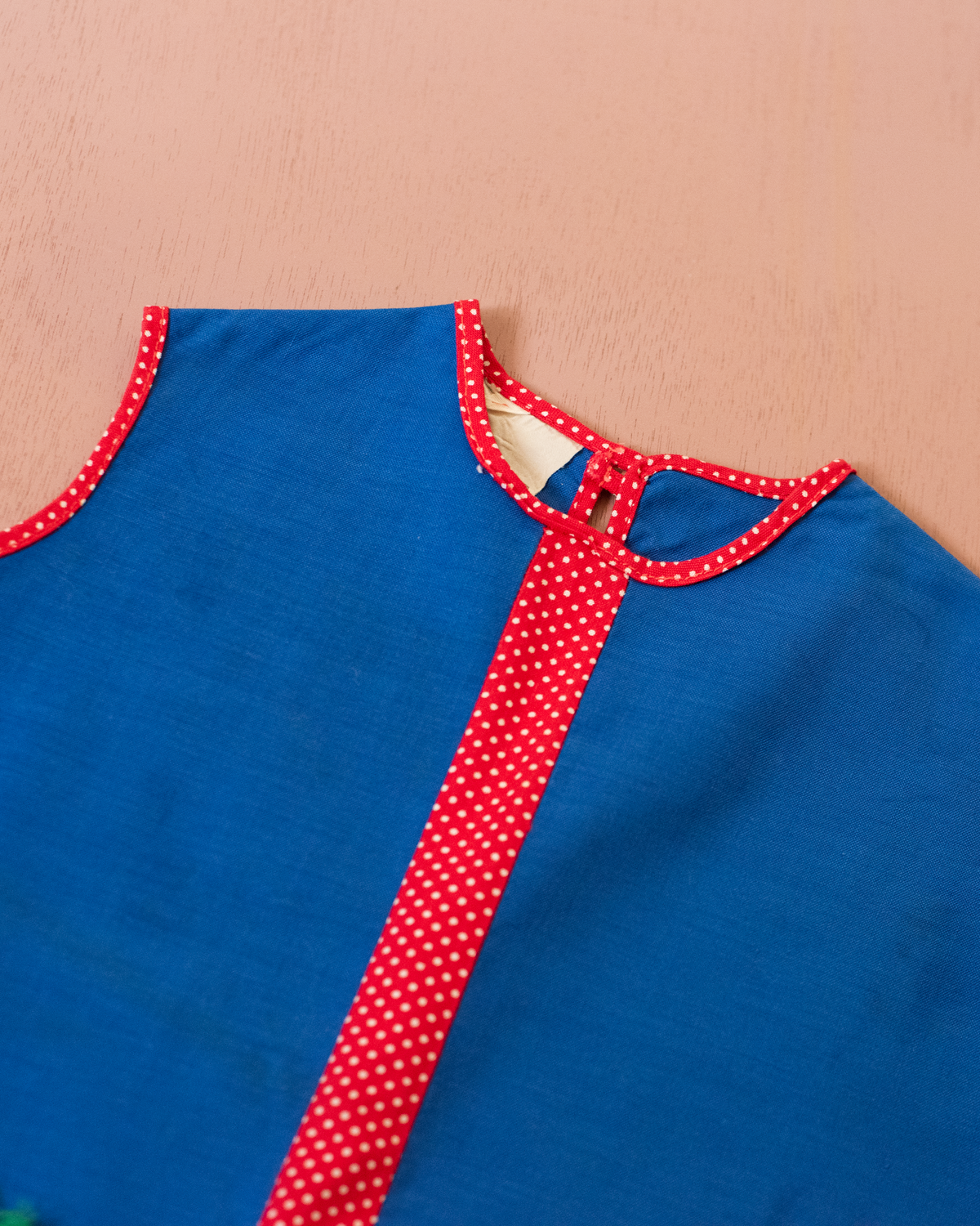 Blue tunic with dotted strawberries | 12-18 months