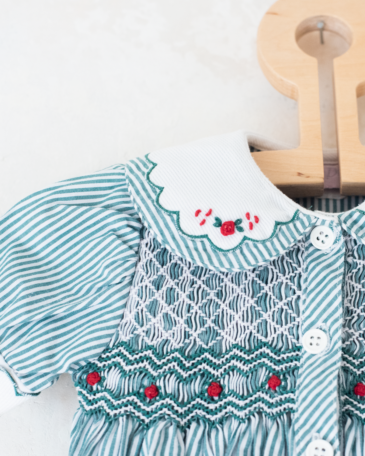 Jumpsuit with stripes and rose embroidery | 9-12 months