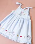 שמלה בתכלת עם רקמות של המלך בבר ופרפרים | 12-18 חודשים