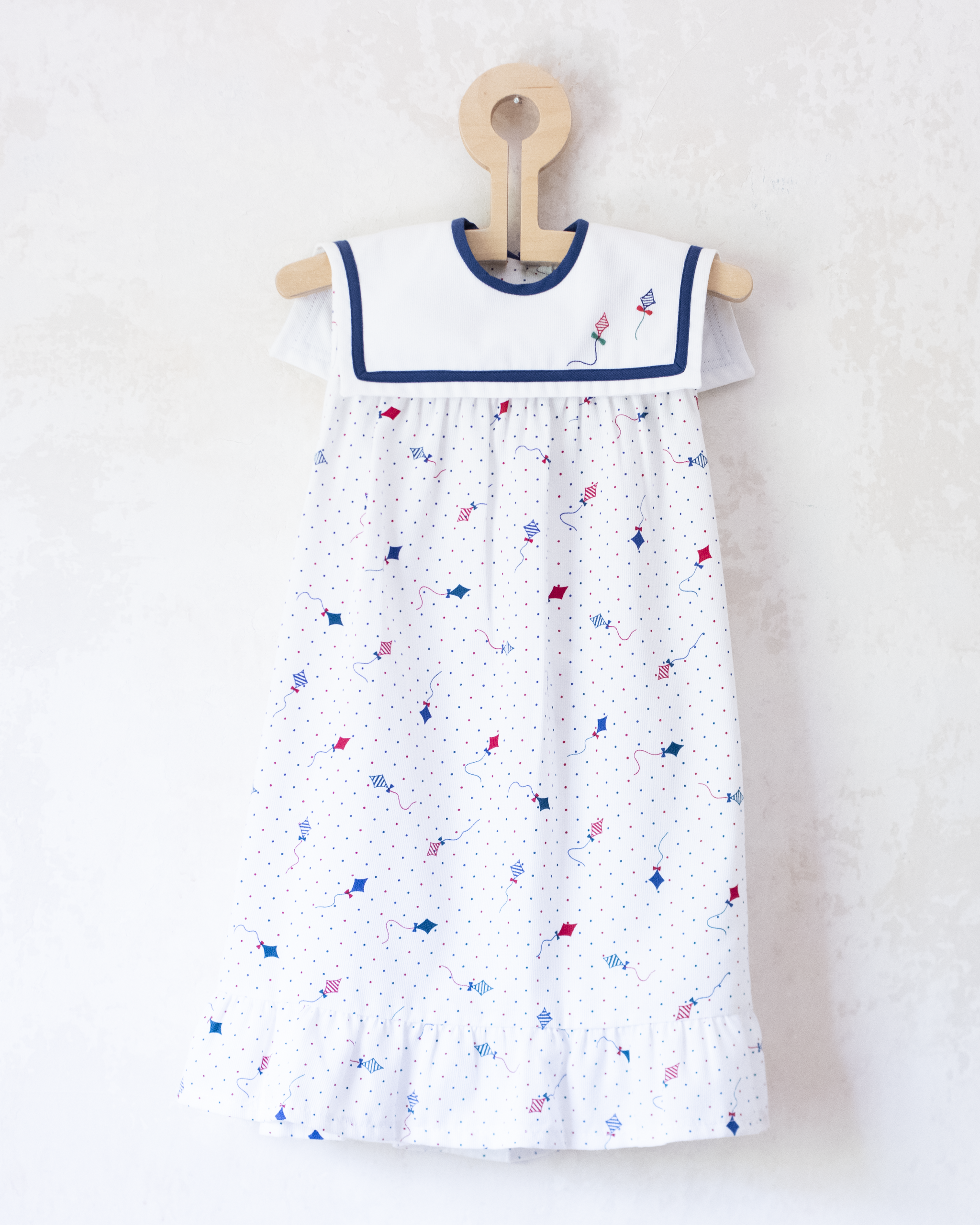 שמלה לבנה עם עפיפונים | 3-4 שנים