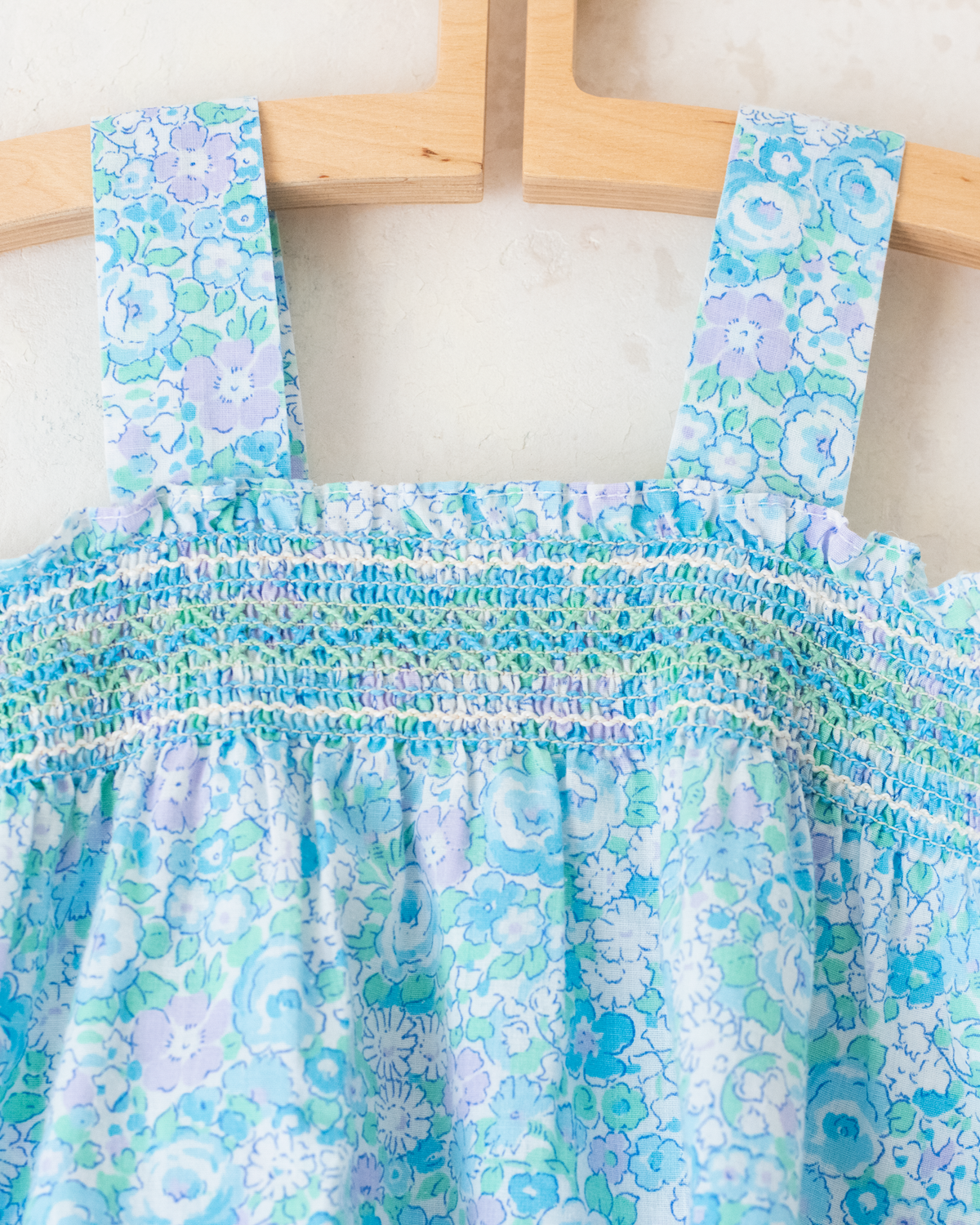 Floral dress with delicate embroidery | 9-12 months
